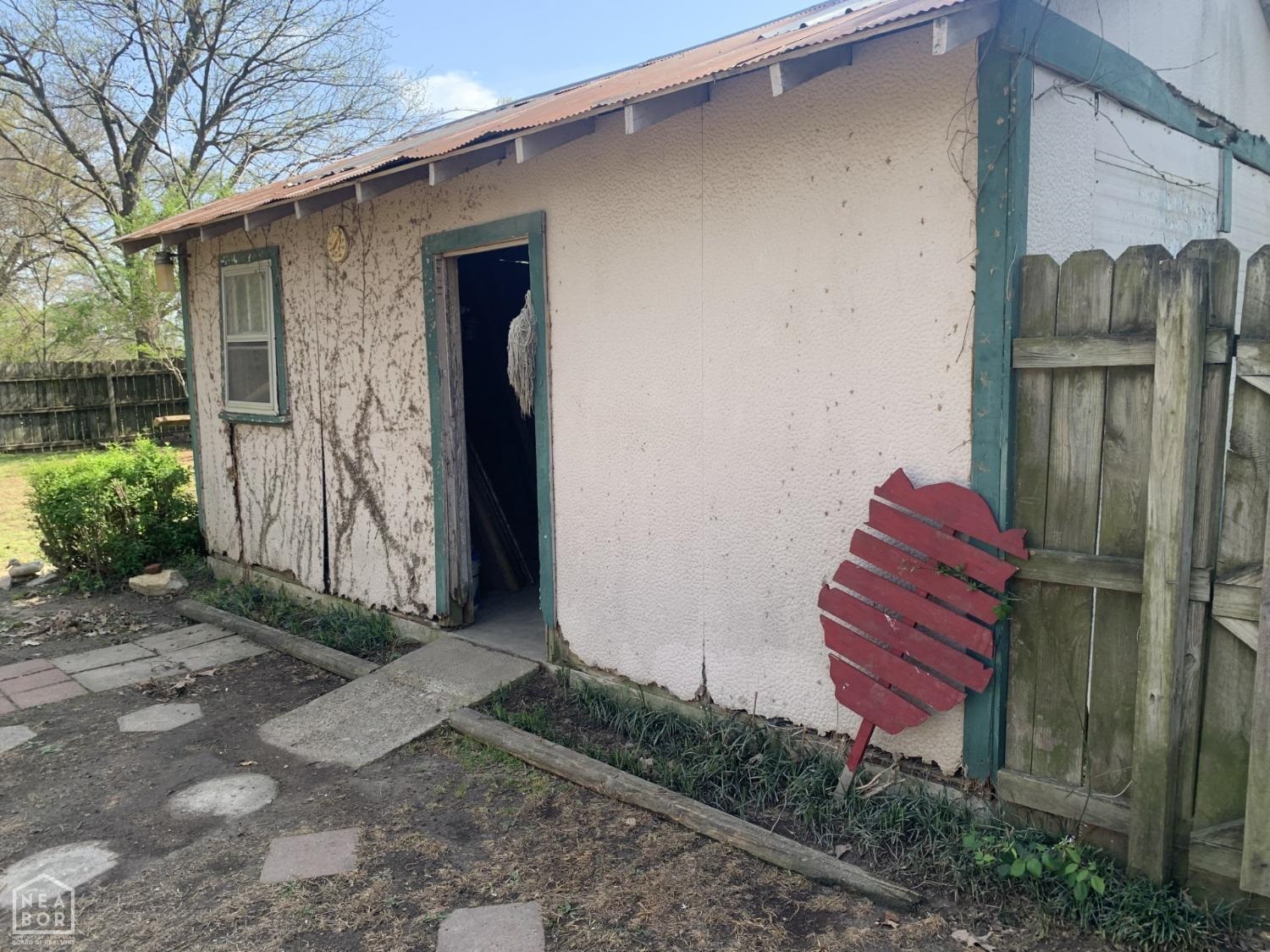 1031 SE 3rd  Walnut Ridge, AR