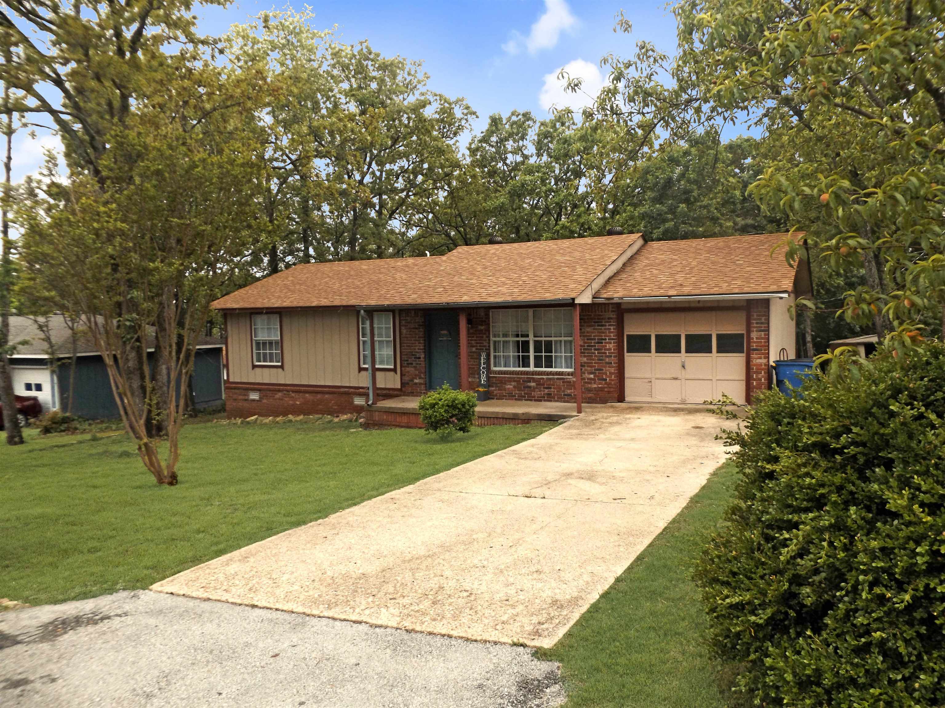 1900  Hallmark  Mountain Home, AR