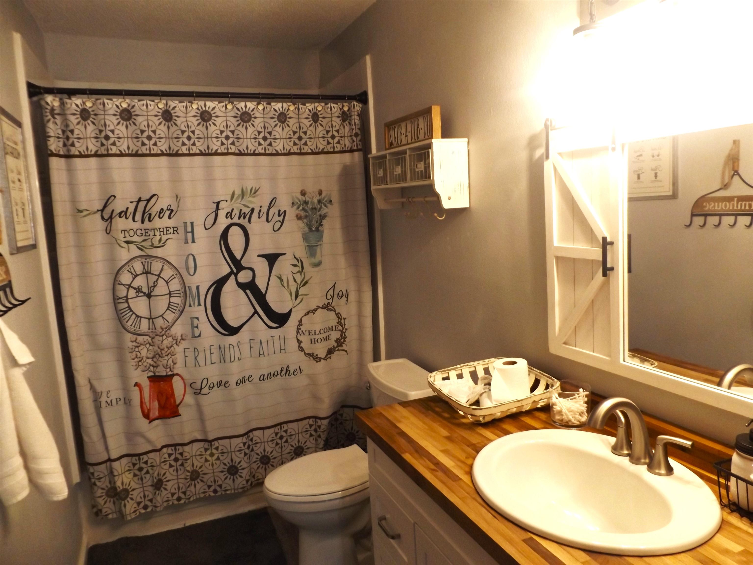 1900  Hallmark  Mountain Home, AR