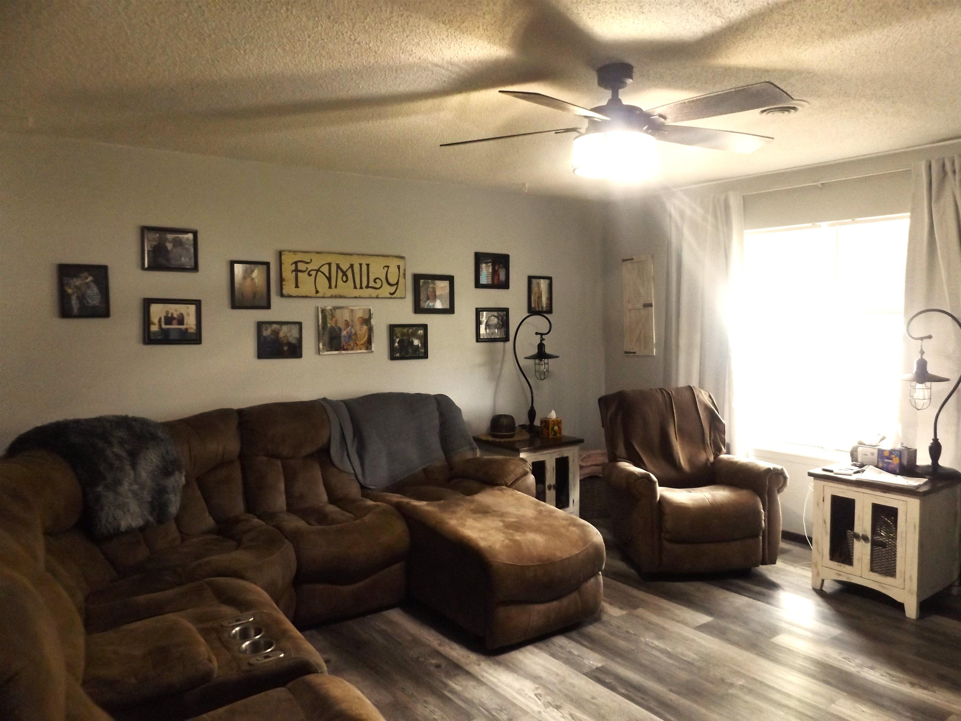 1900  Hallmark  Mountain Home, AR