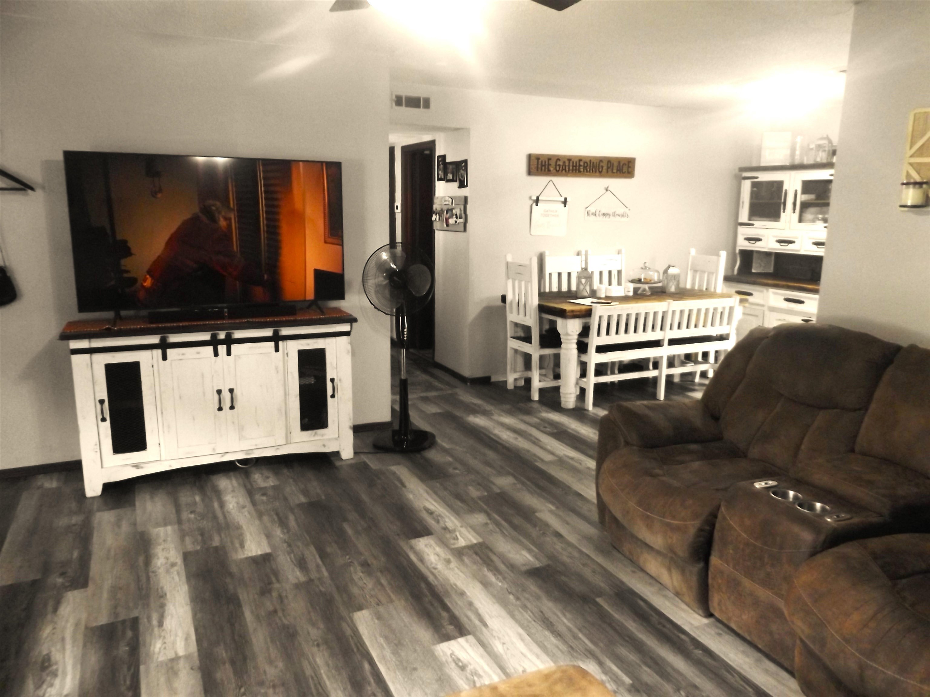 1900  Hallmark  Mountain Home, AR