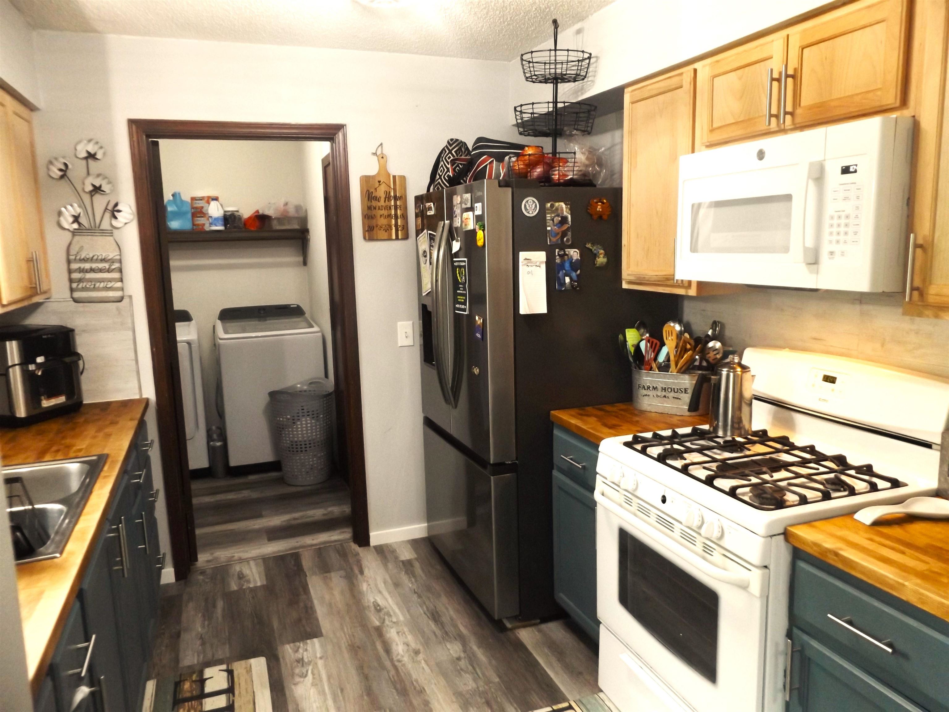 1900  Hallmark  Mountain Home, AR