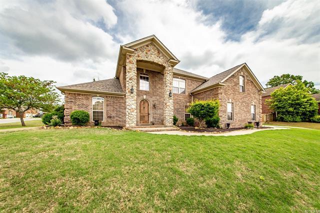 1916  Oakbrook Dr  Sherwood, AR