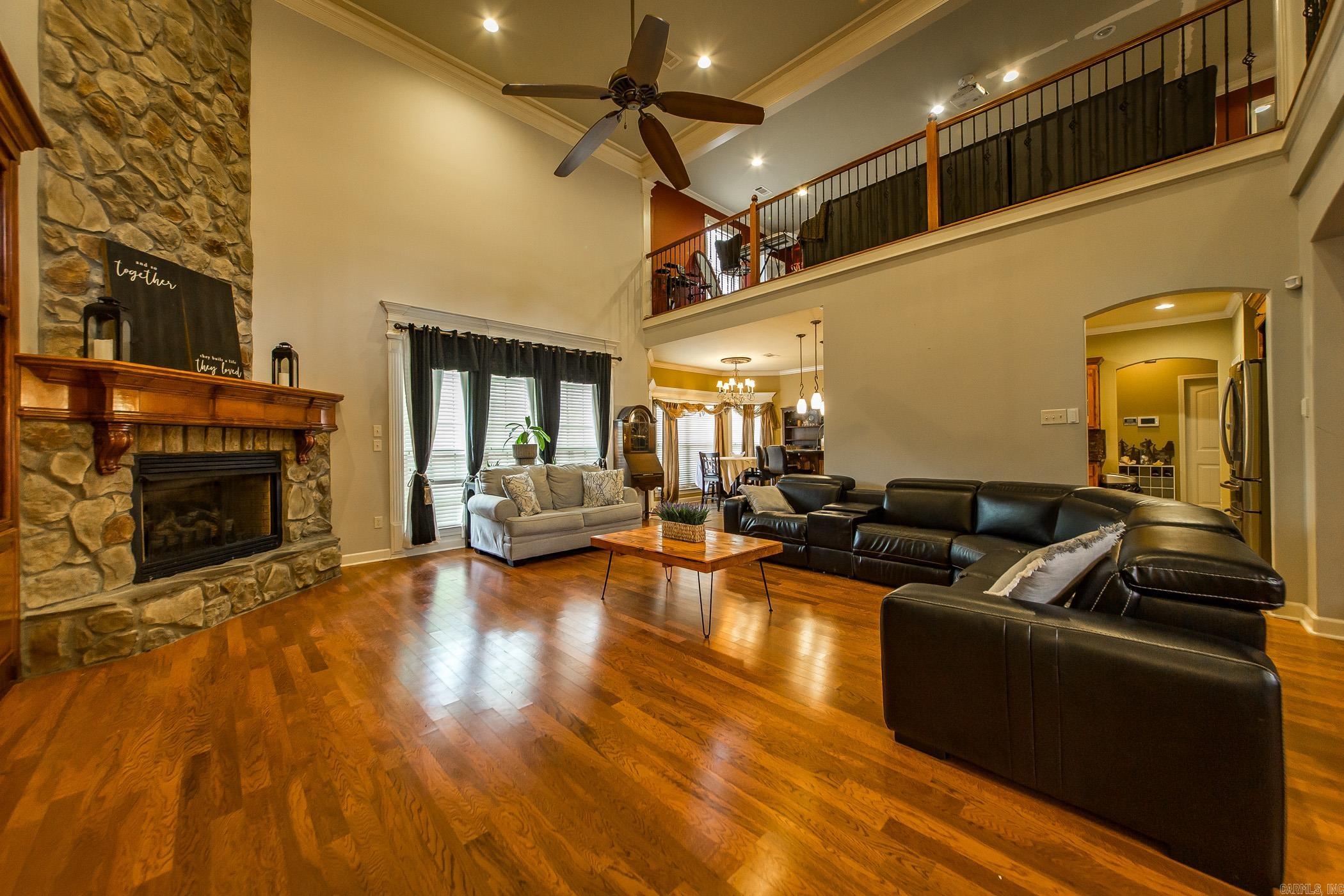 1916 Oakbrook Dr  Sherwood, AR