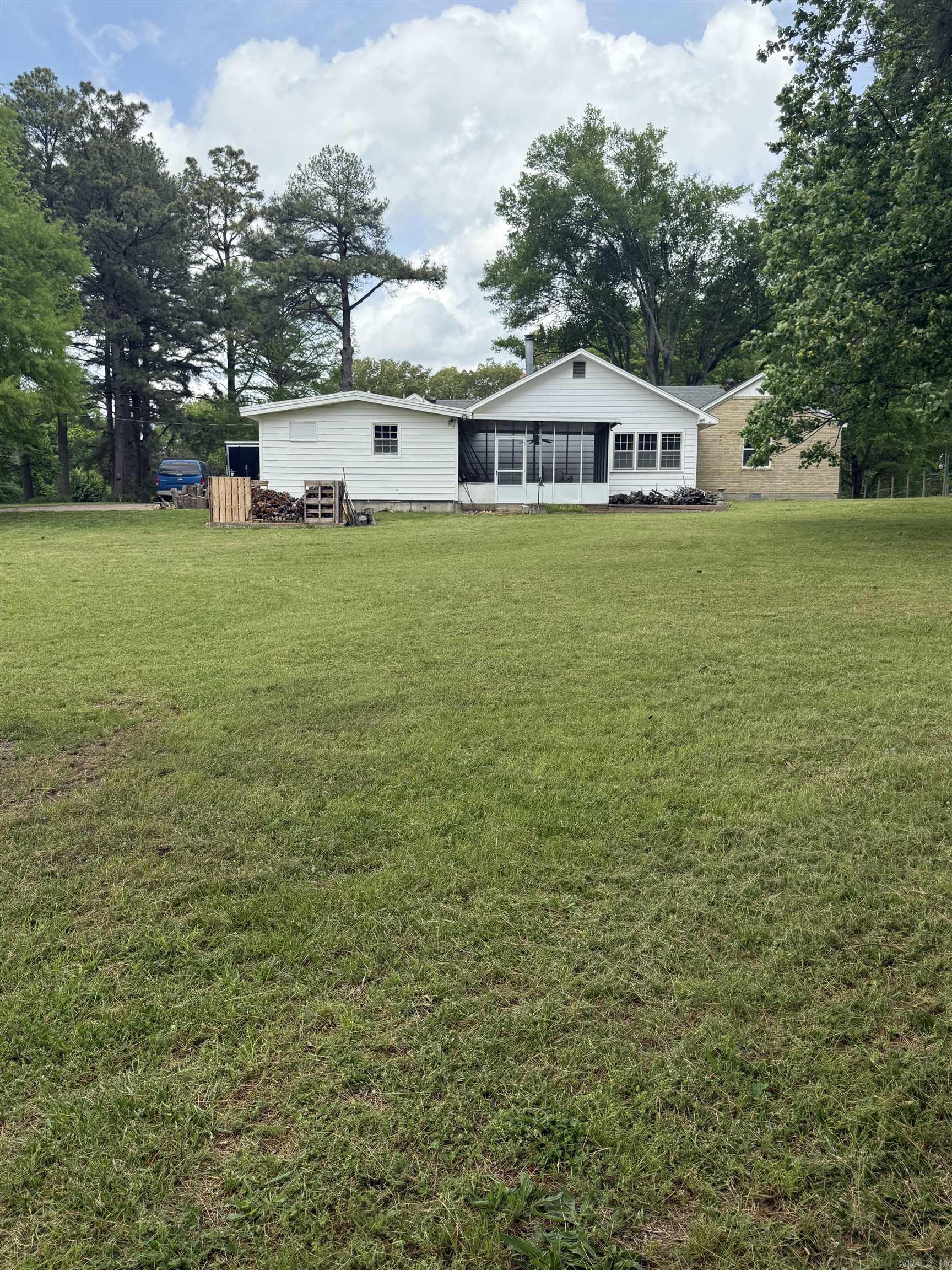 2210  Campbell Dr  Forrest City, AR