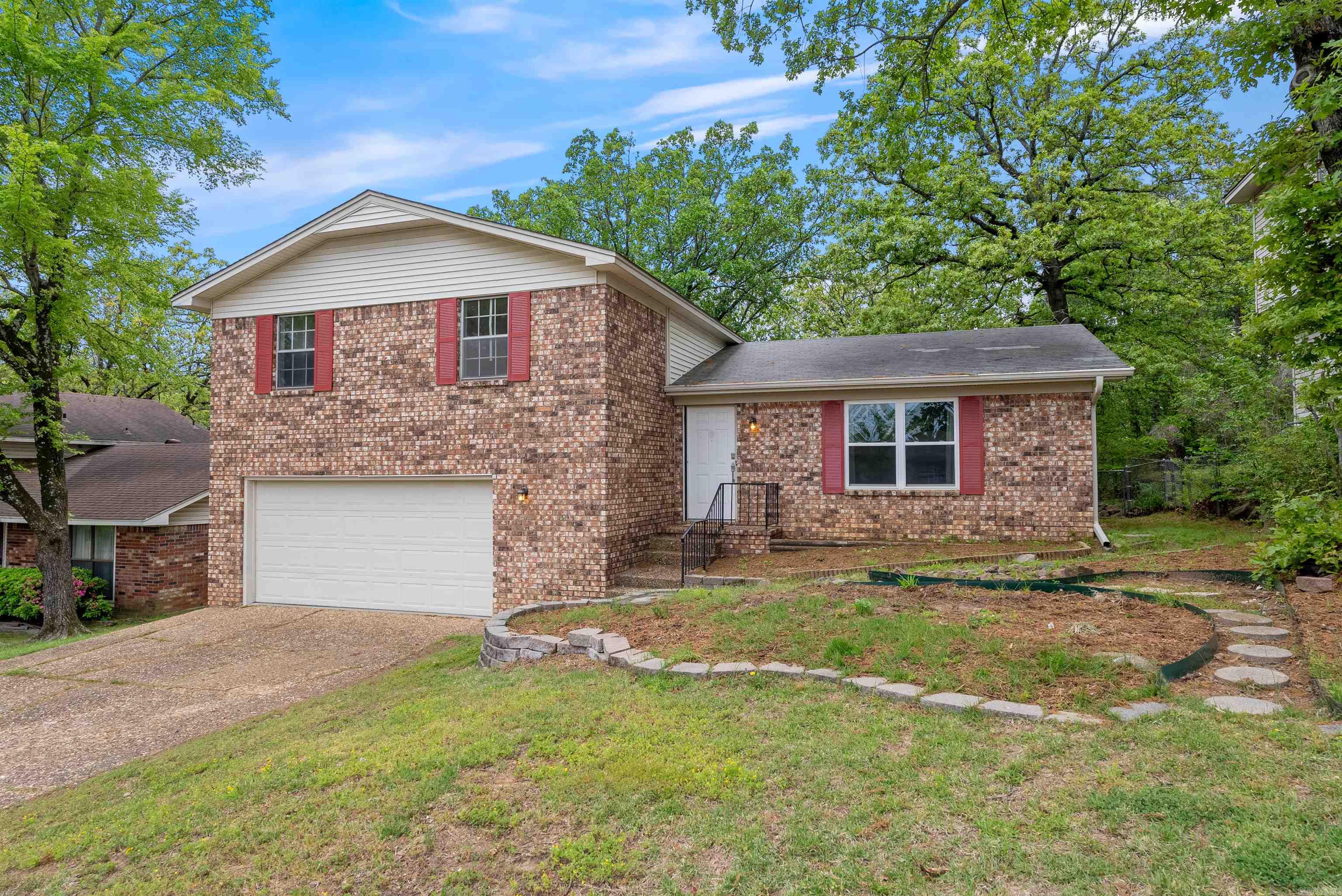 4010  Sierra Forest  Little Rock, AR