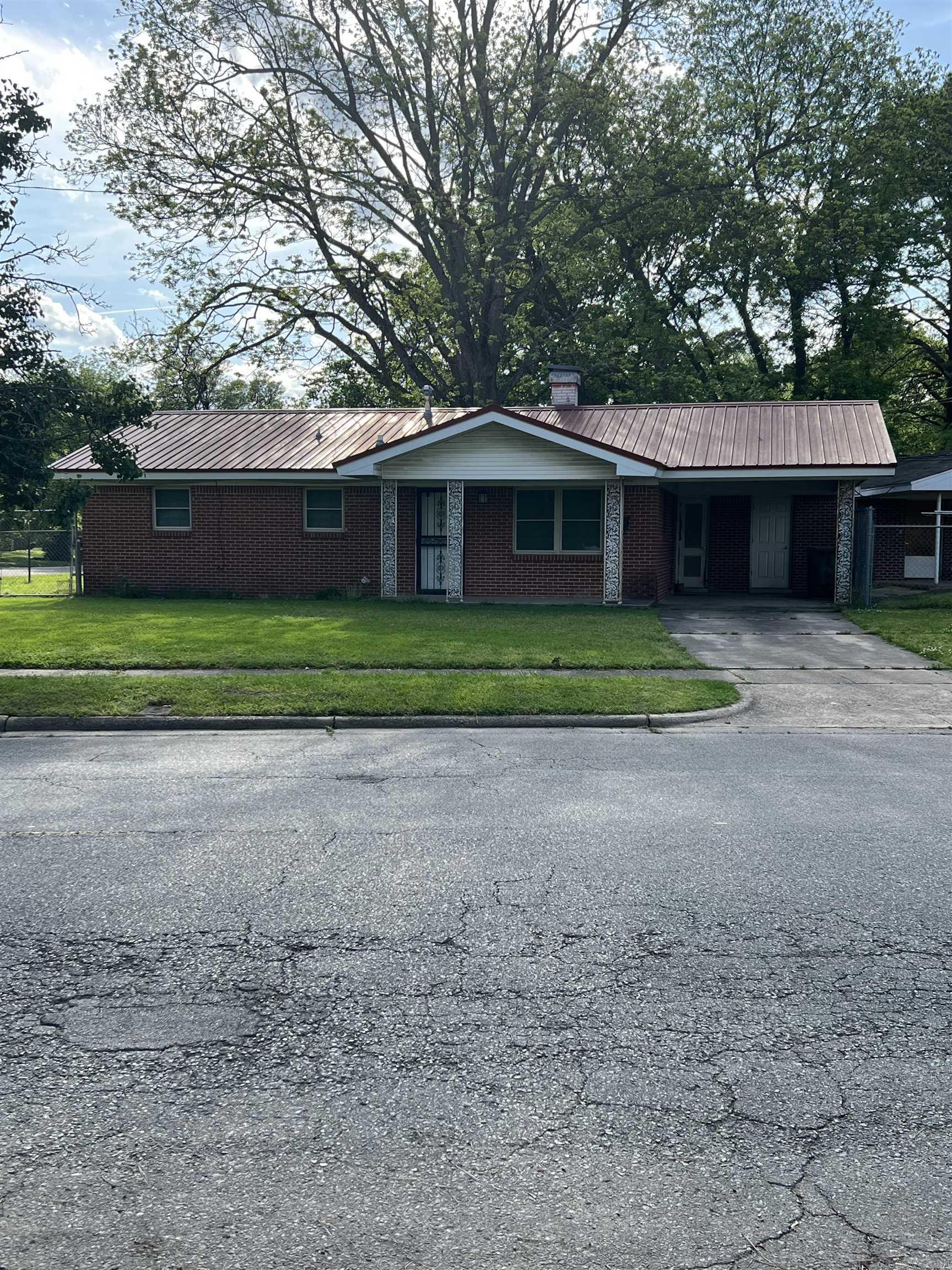 904  Belmont  Pine Bluff, AR