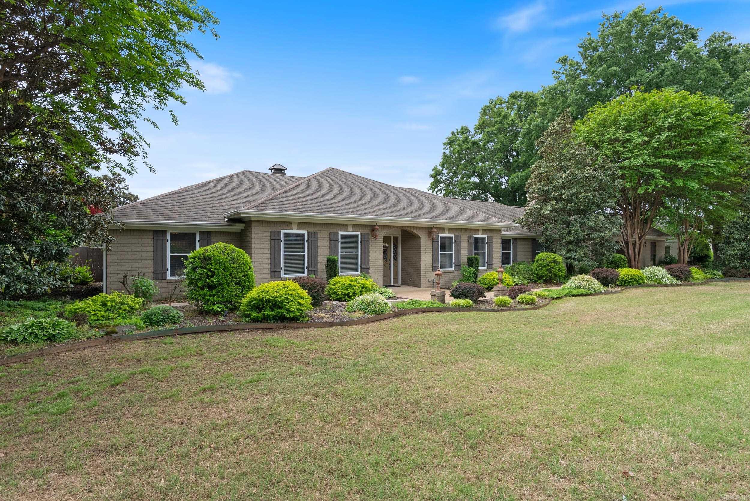 5 Edgehill Drive Searcy, AR 72143