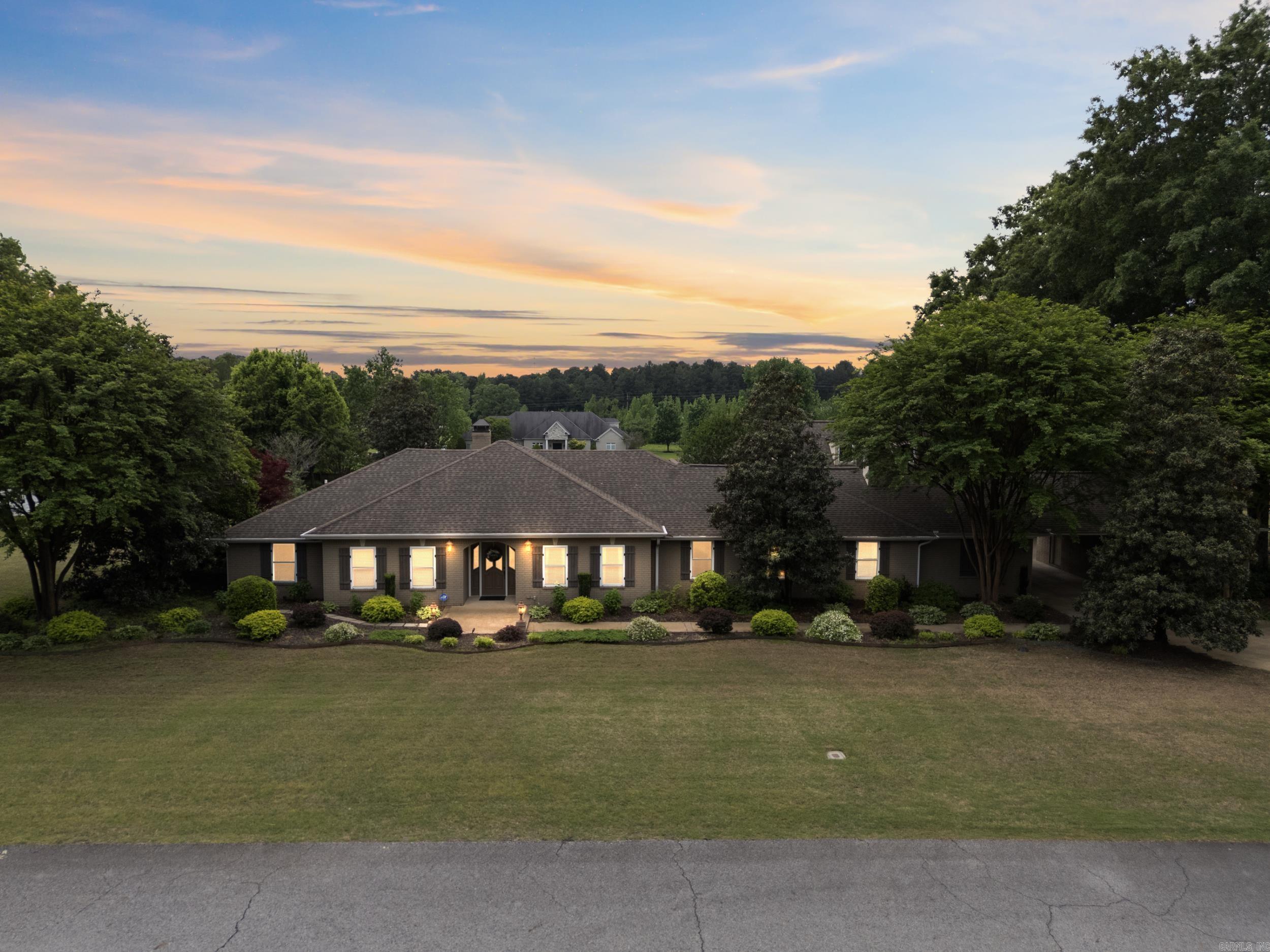 5 Edgehill Drive Searcy, AR 72143