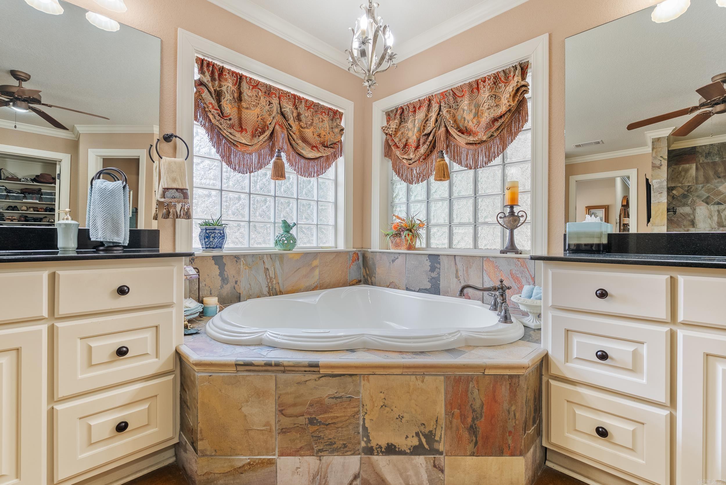 5 Edgehill Drive Searcy, AR 72143
