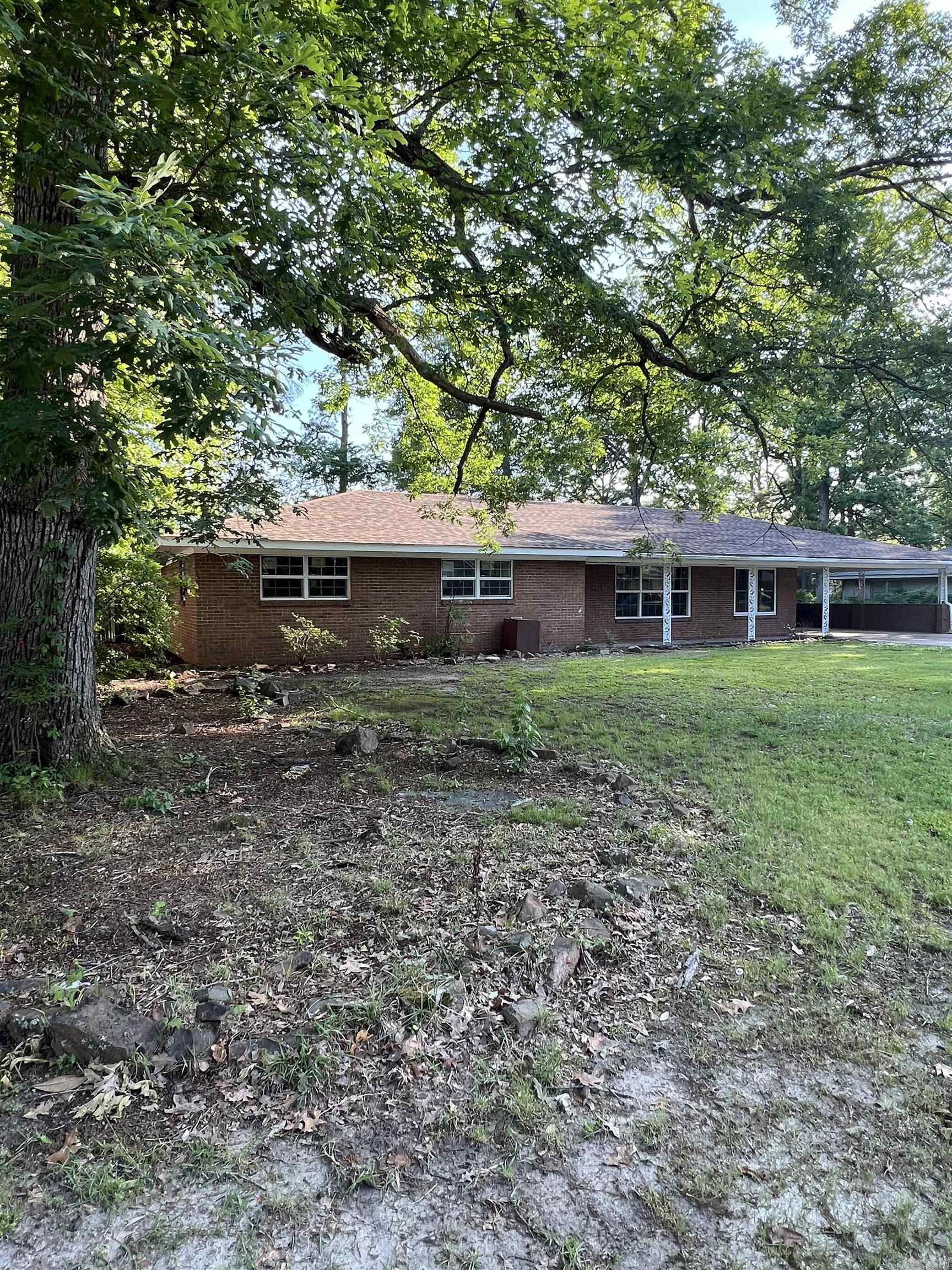 2212 W 36th  Pine Bluff, AR