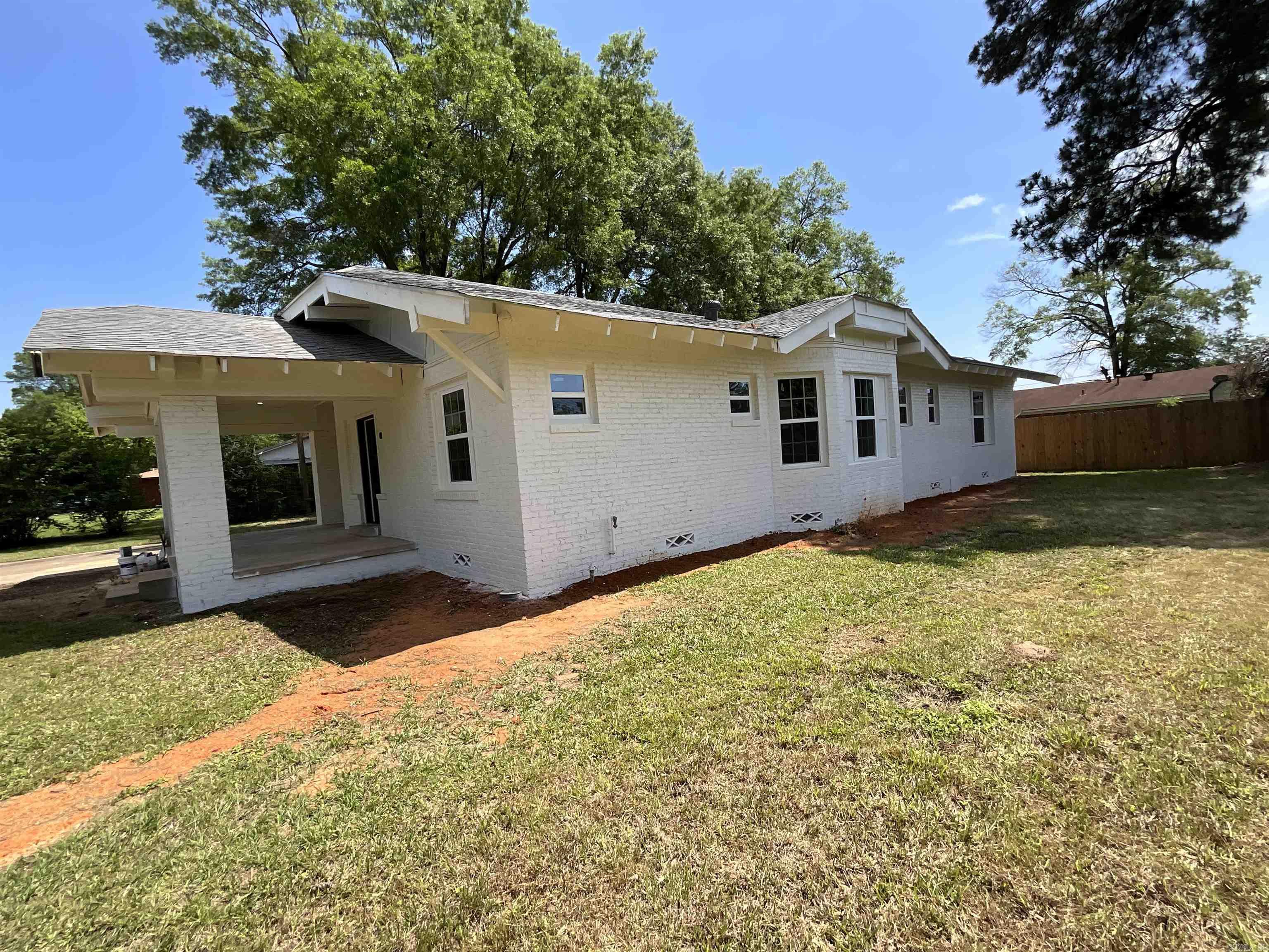 809  Caver  Atlanta, TX