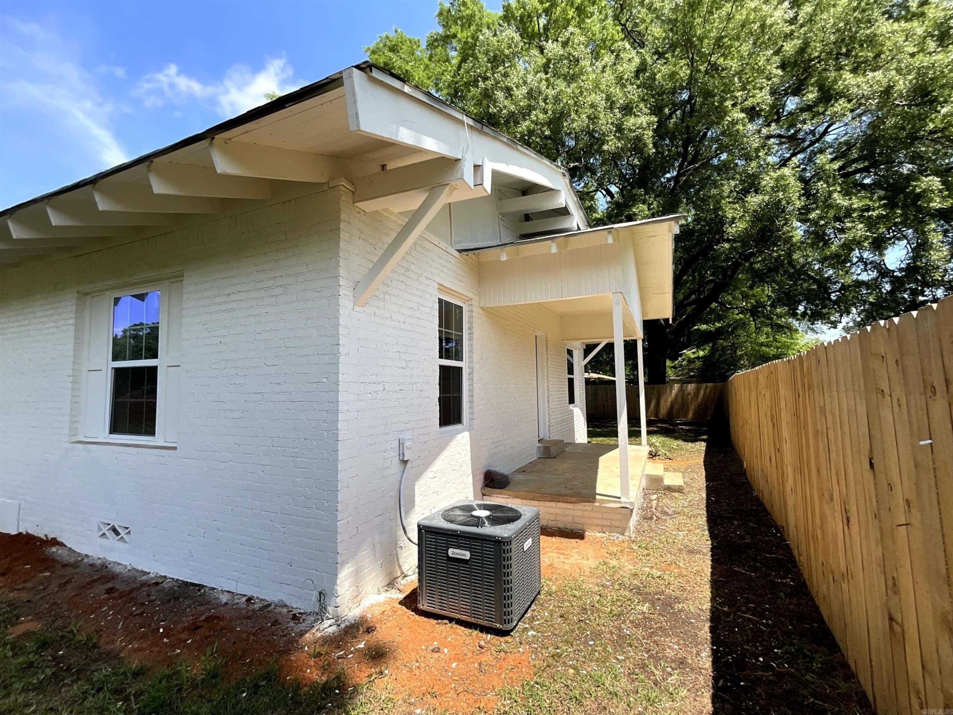 809  Caver  Atlanta, TX
