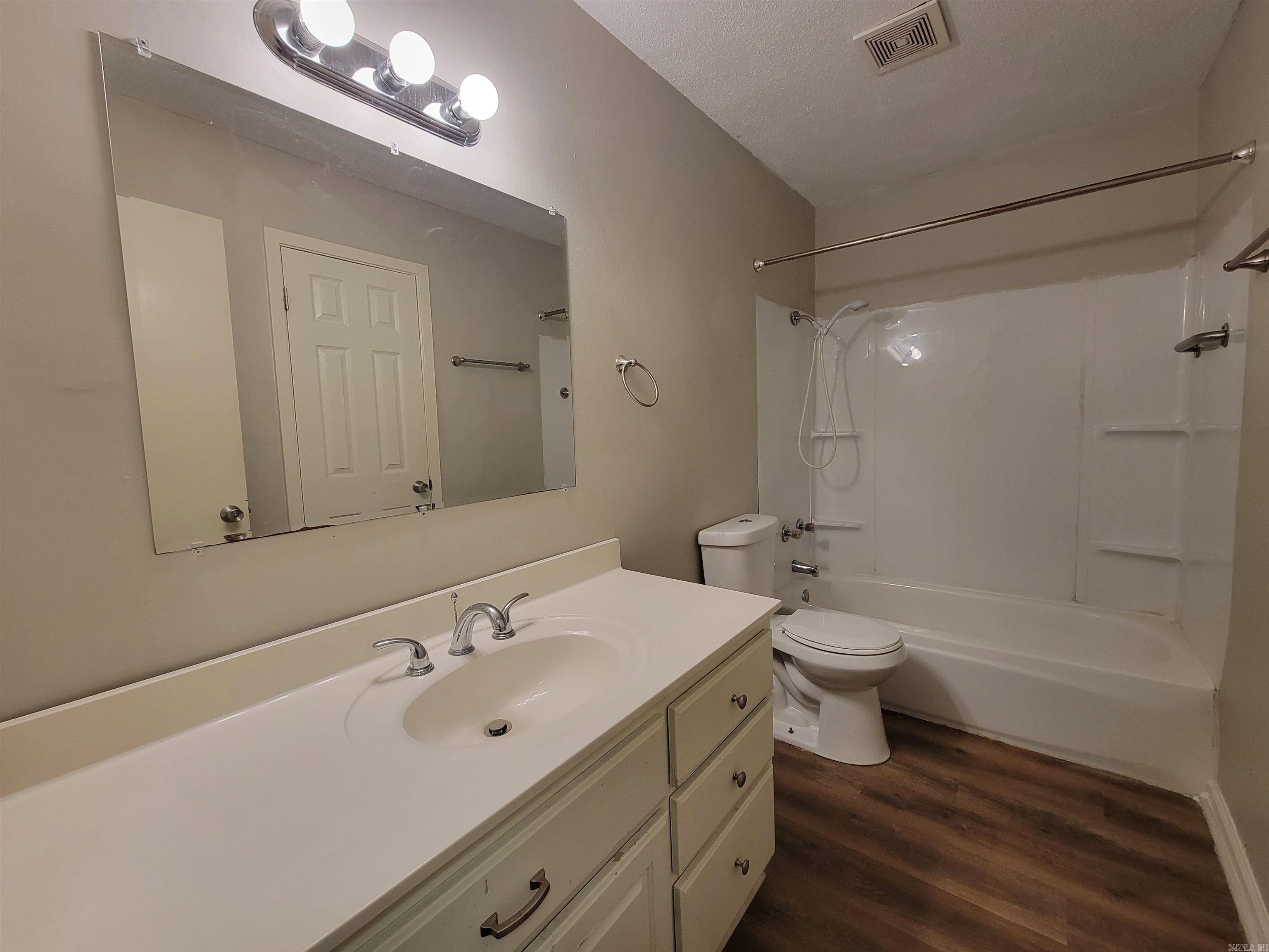 1404  Frank  North Little Rock, AR