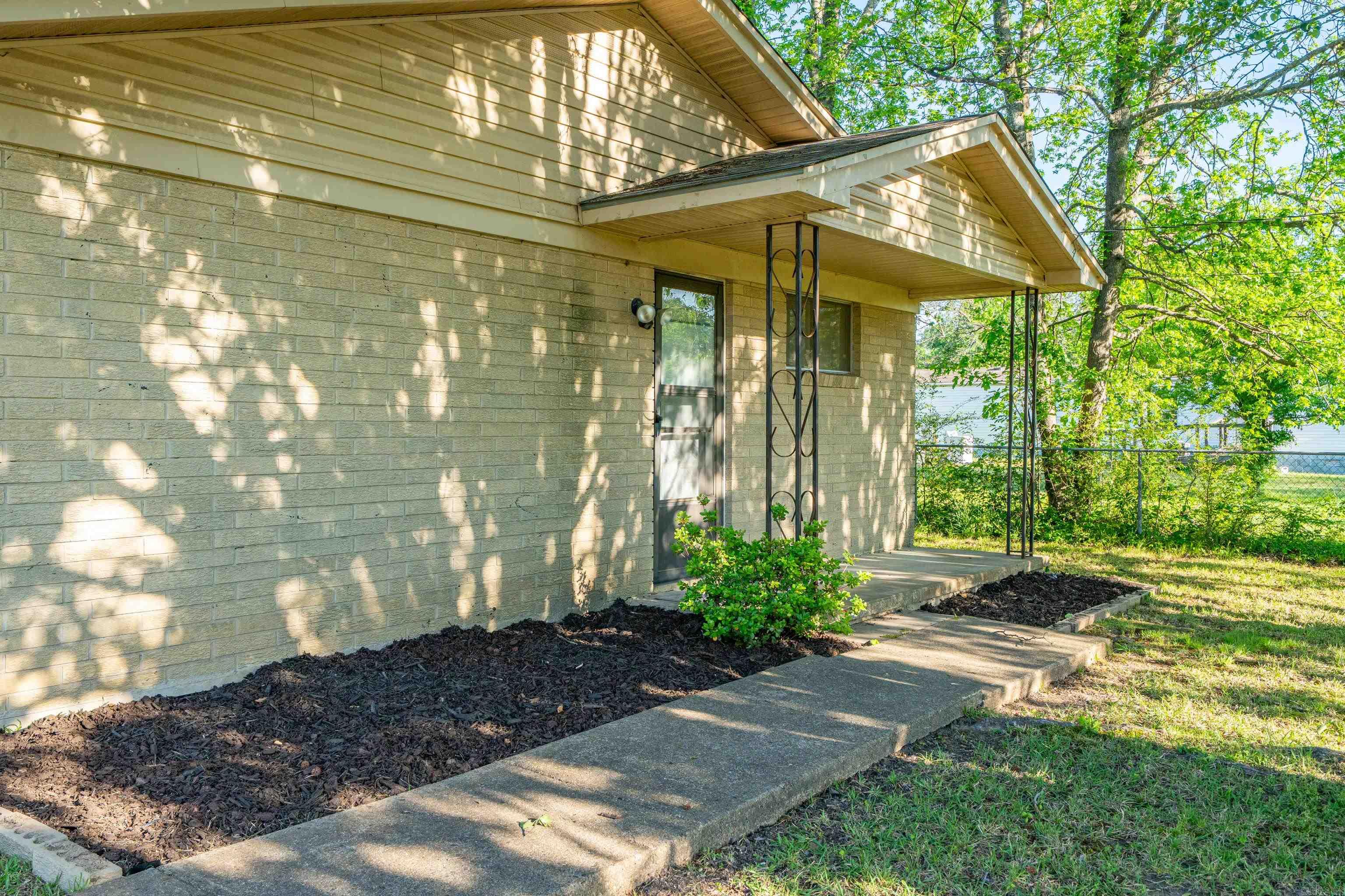 1015 S 13th  St  Arkadelphia, AR