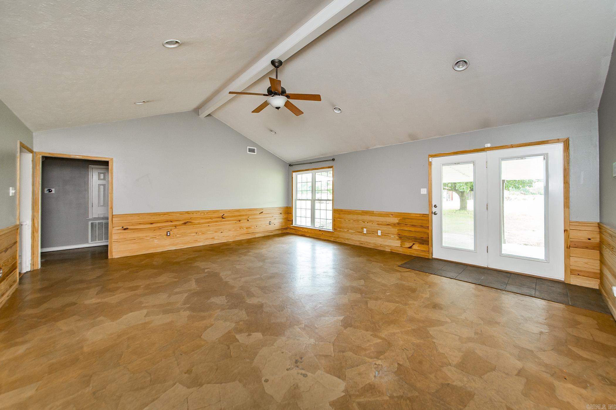 9  Country Cove  Greenbrier, AR