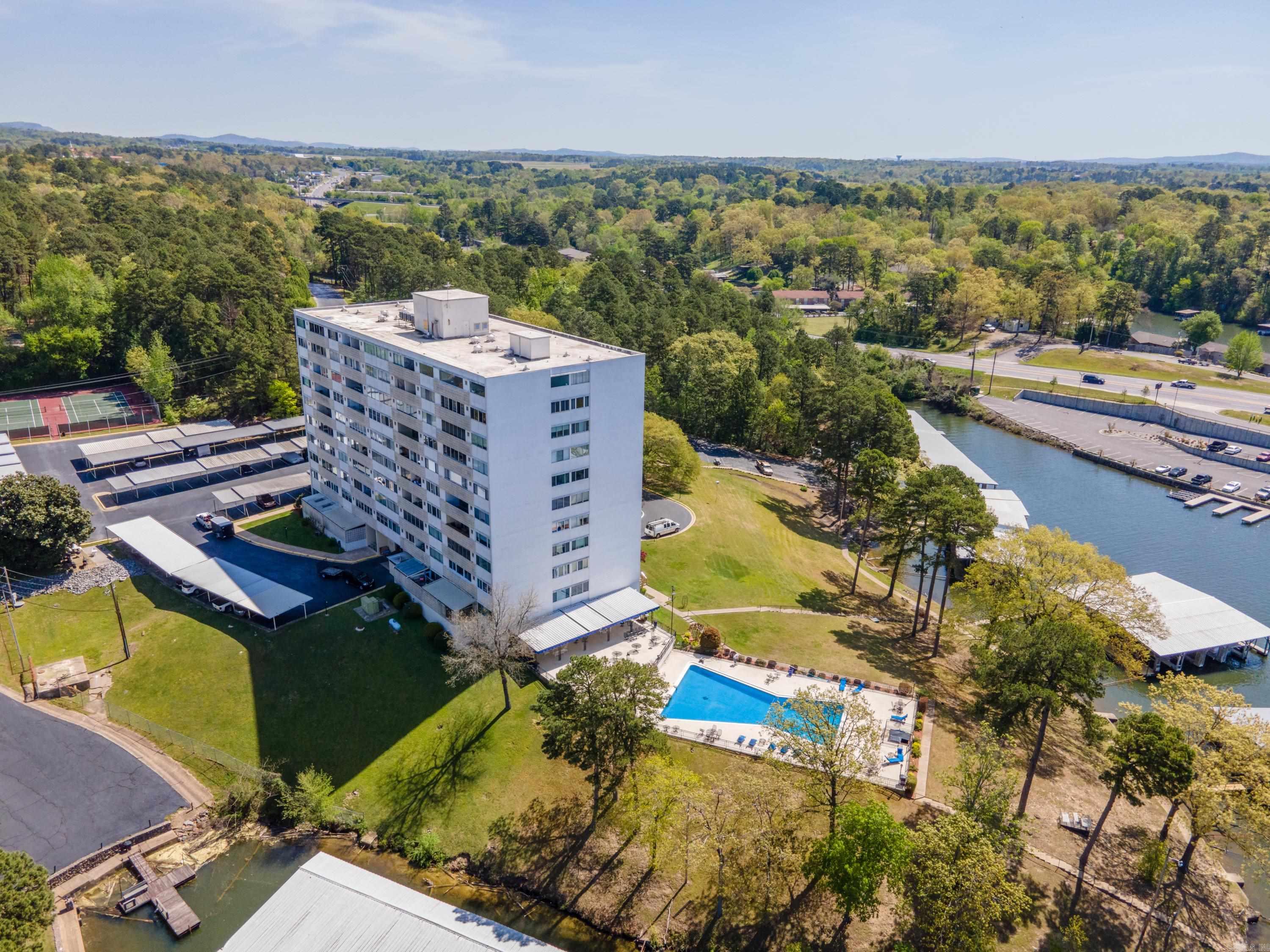 740 Weston