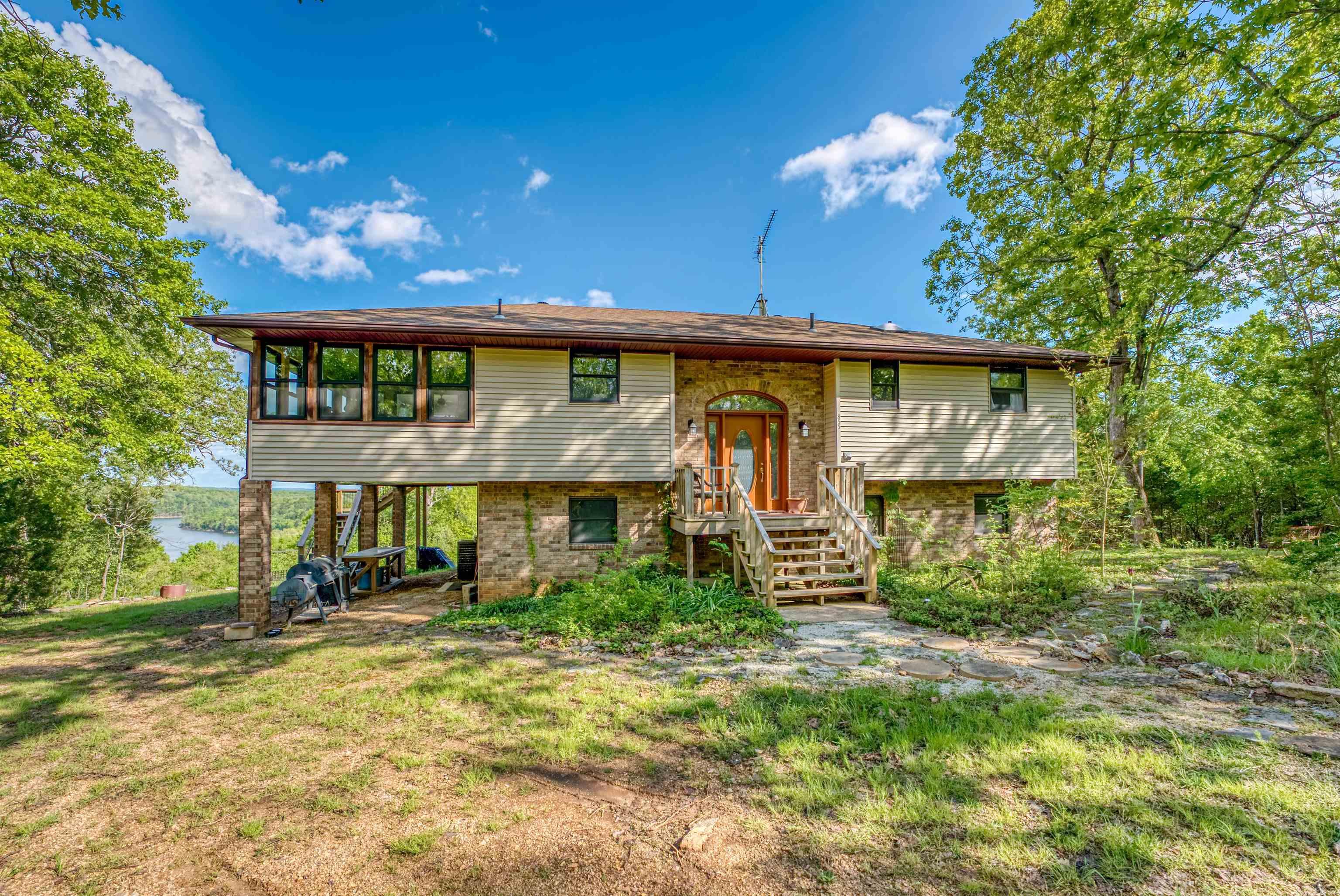 855  Buff  Mountain Home, AR