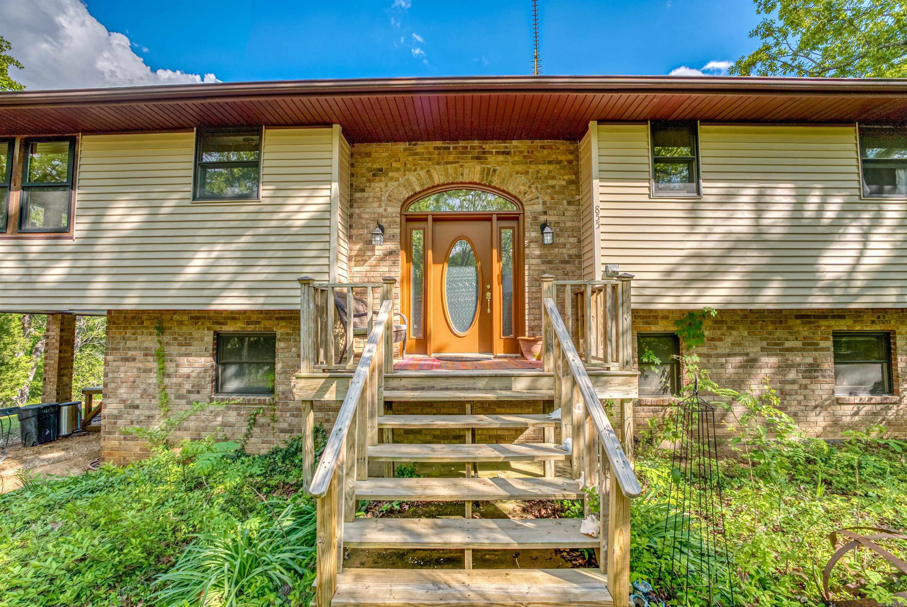 855  Buff  Mountain Home, AR