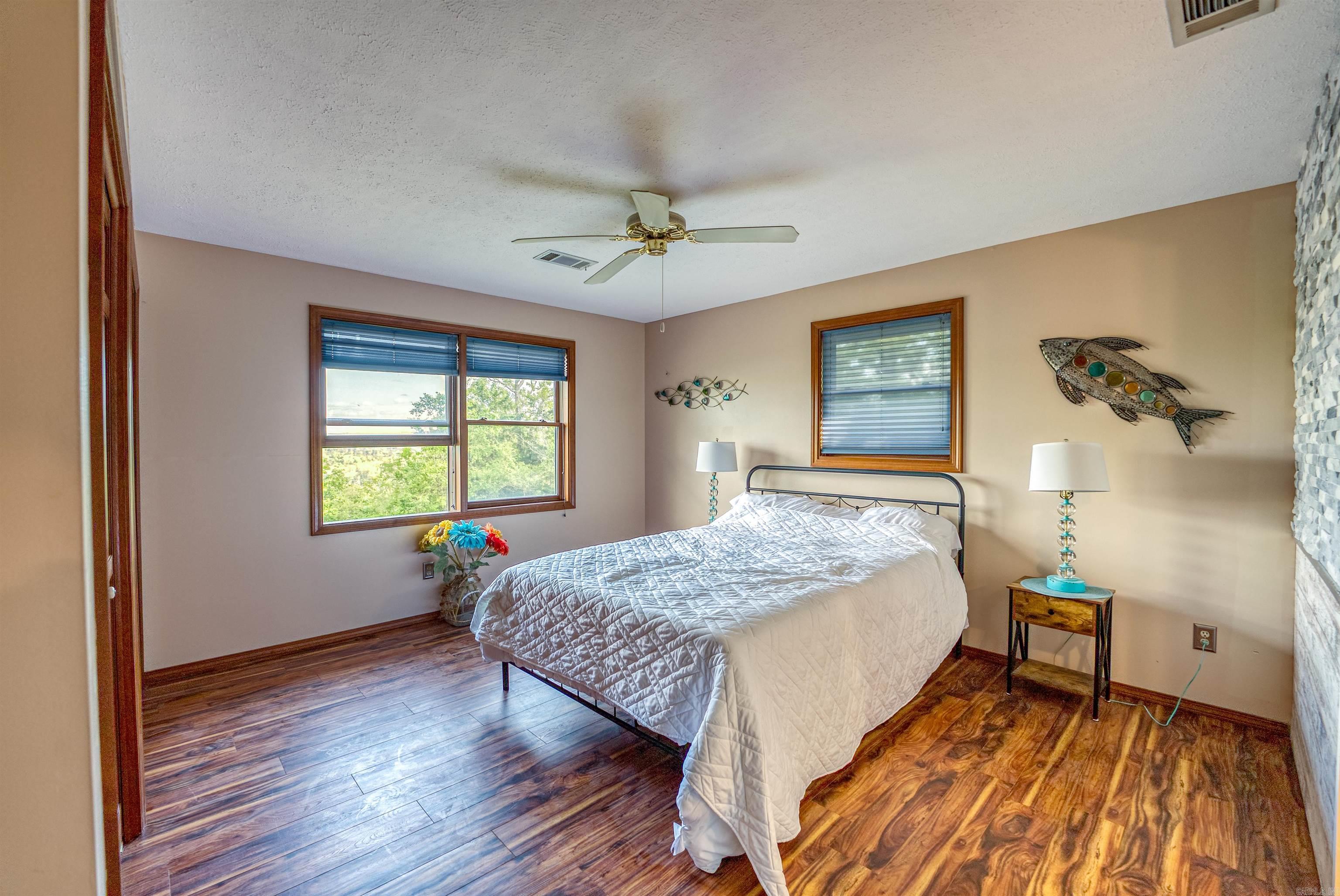 855  Buff  Mountain Home, AR
