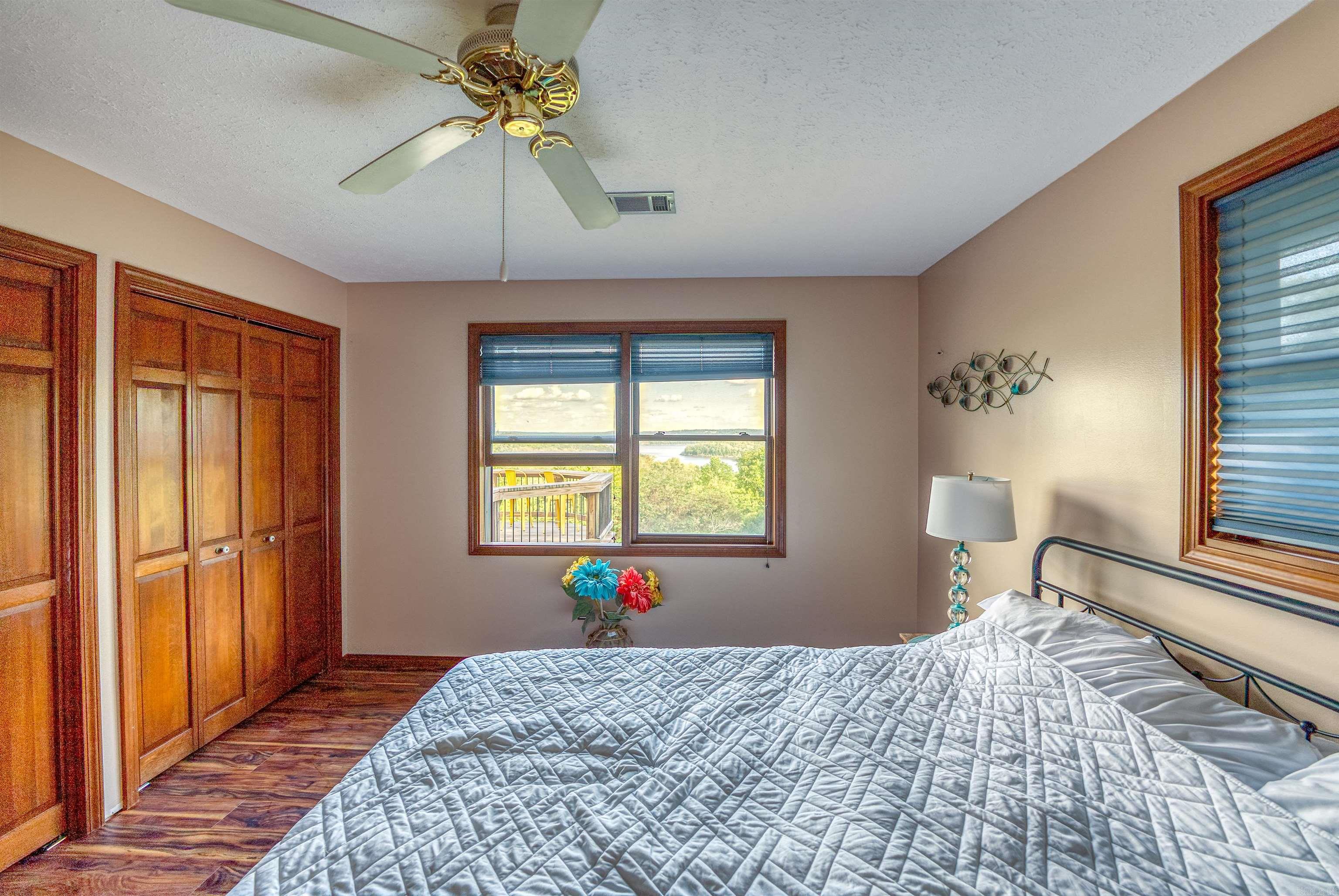 855  Buff  Mountain Home, AR