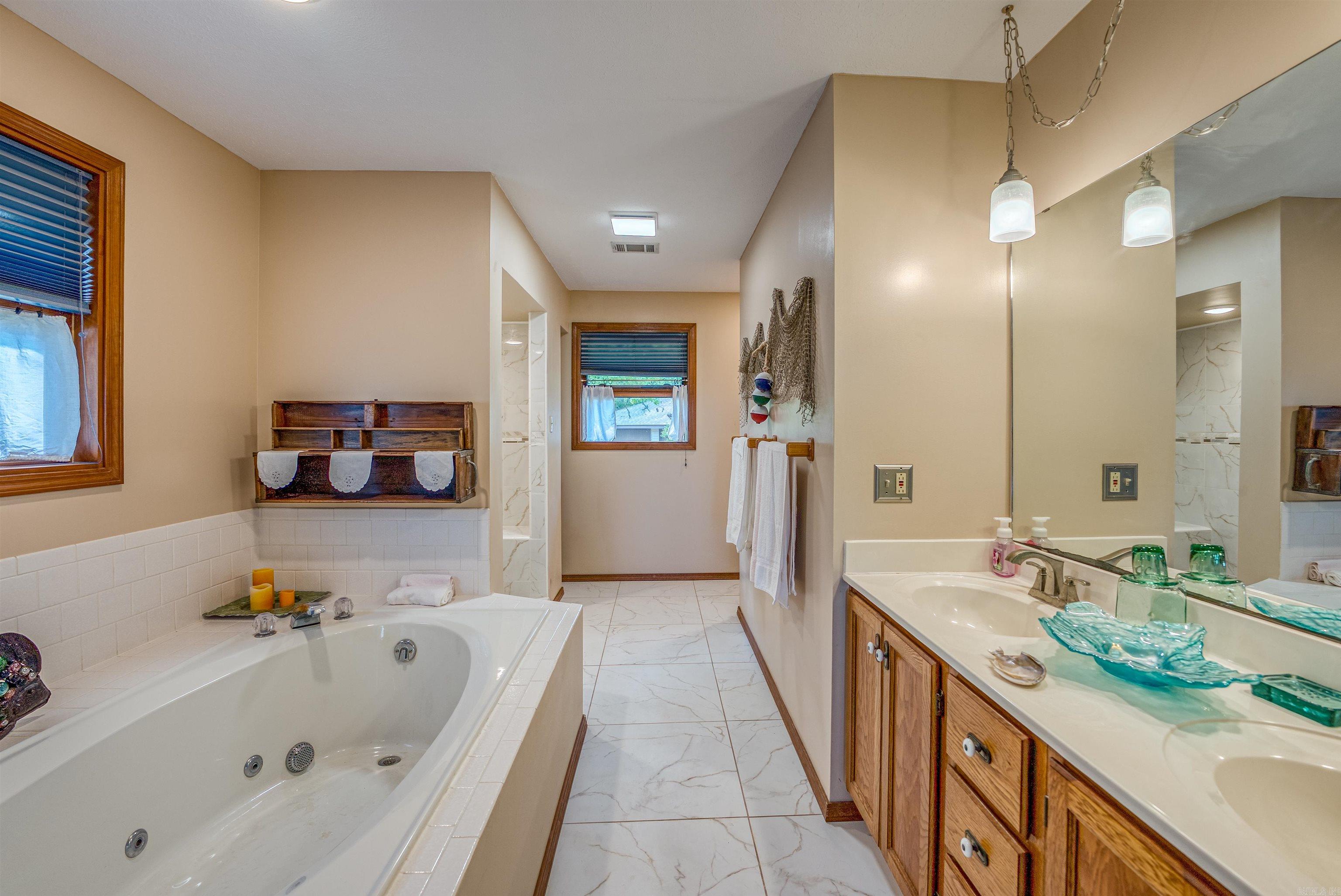 855  Buff  Mountain Home, AR