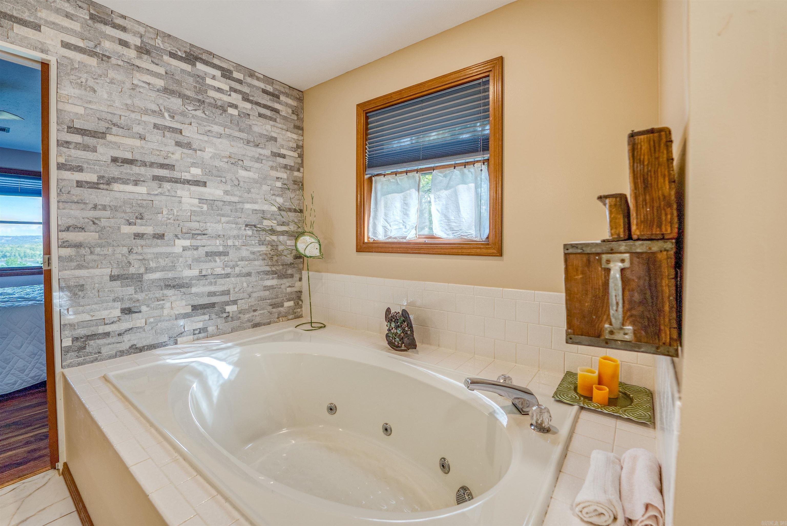 855  Buff  Mountain Home, AR