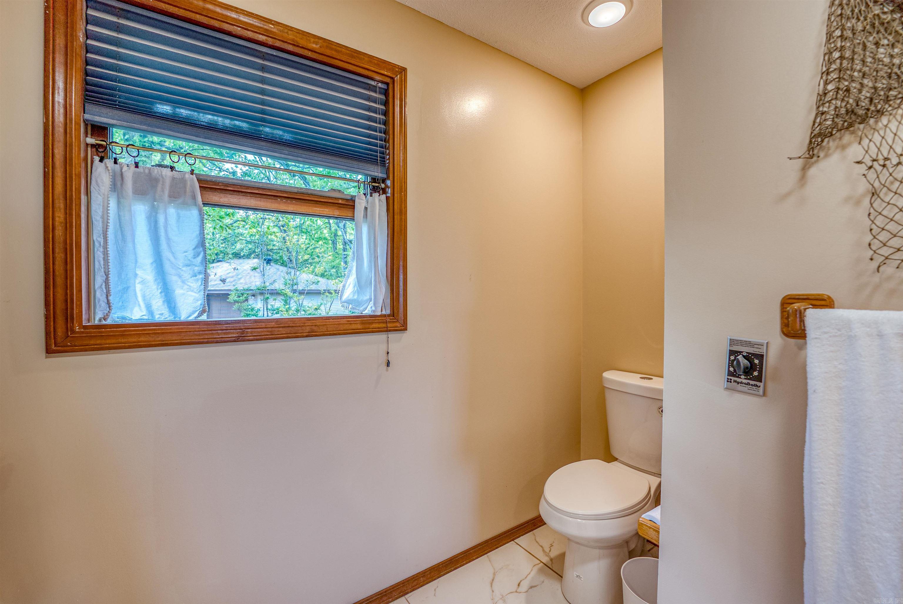 855  Buff  Mountain Home, AR