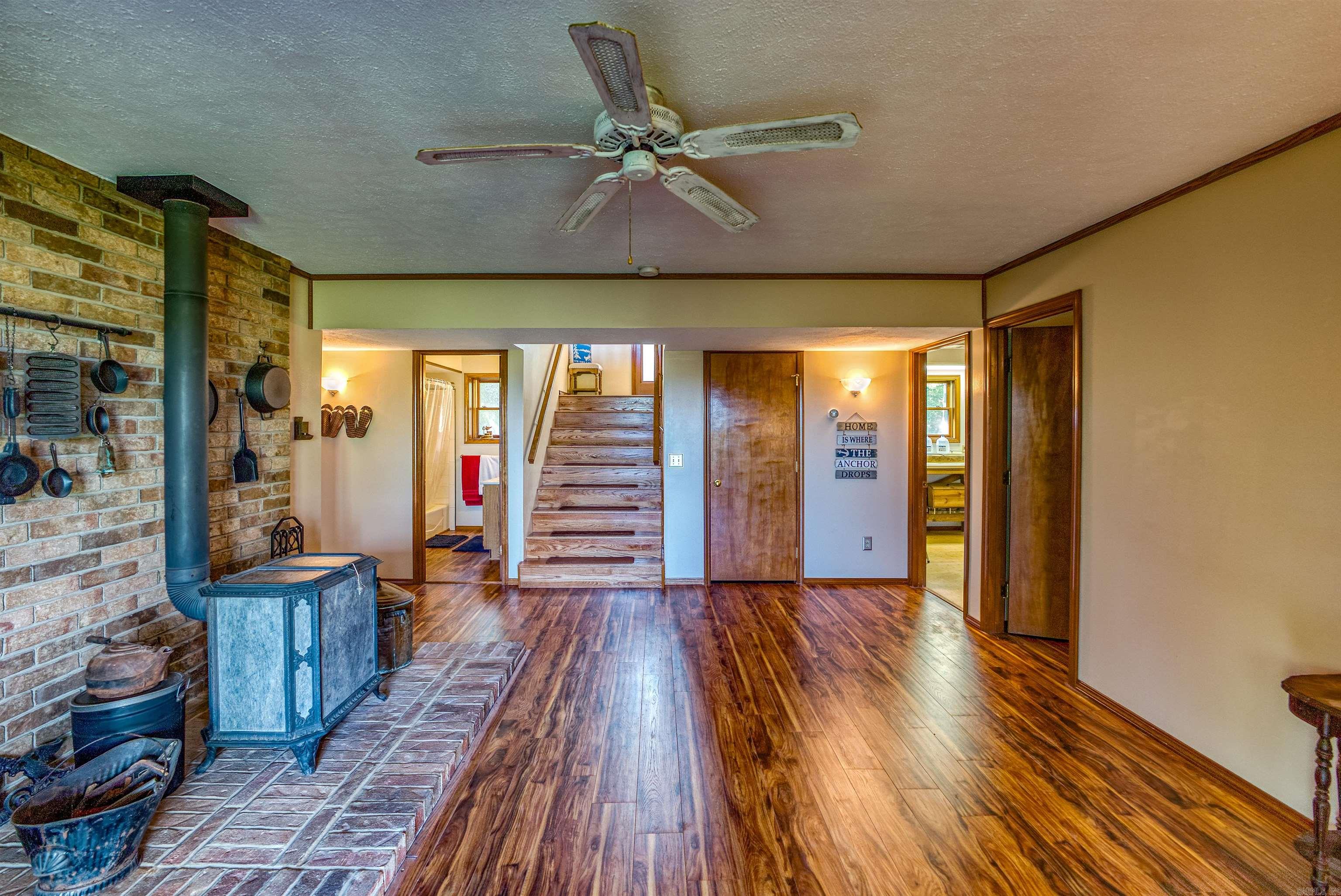 855  Buff  Mountain Home, AR