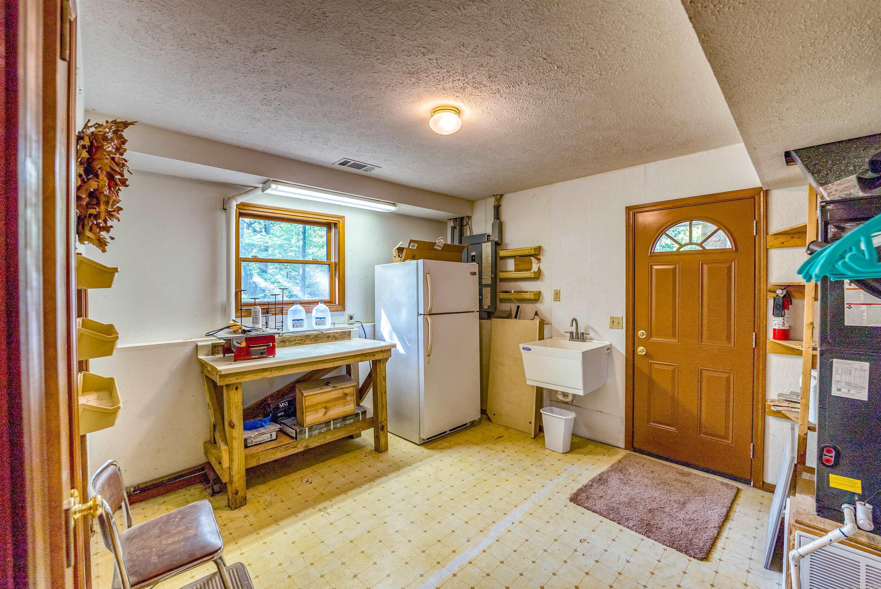 855  Buff  Mountain Home, AR