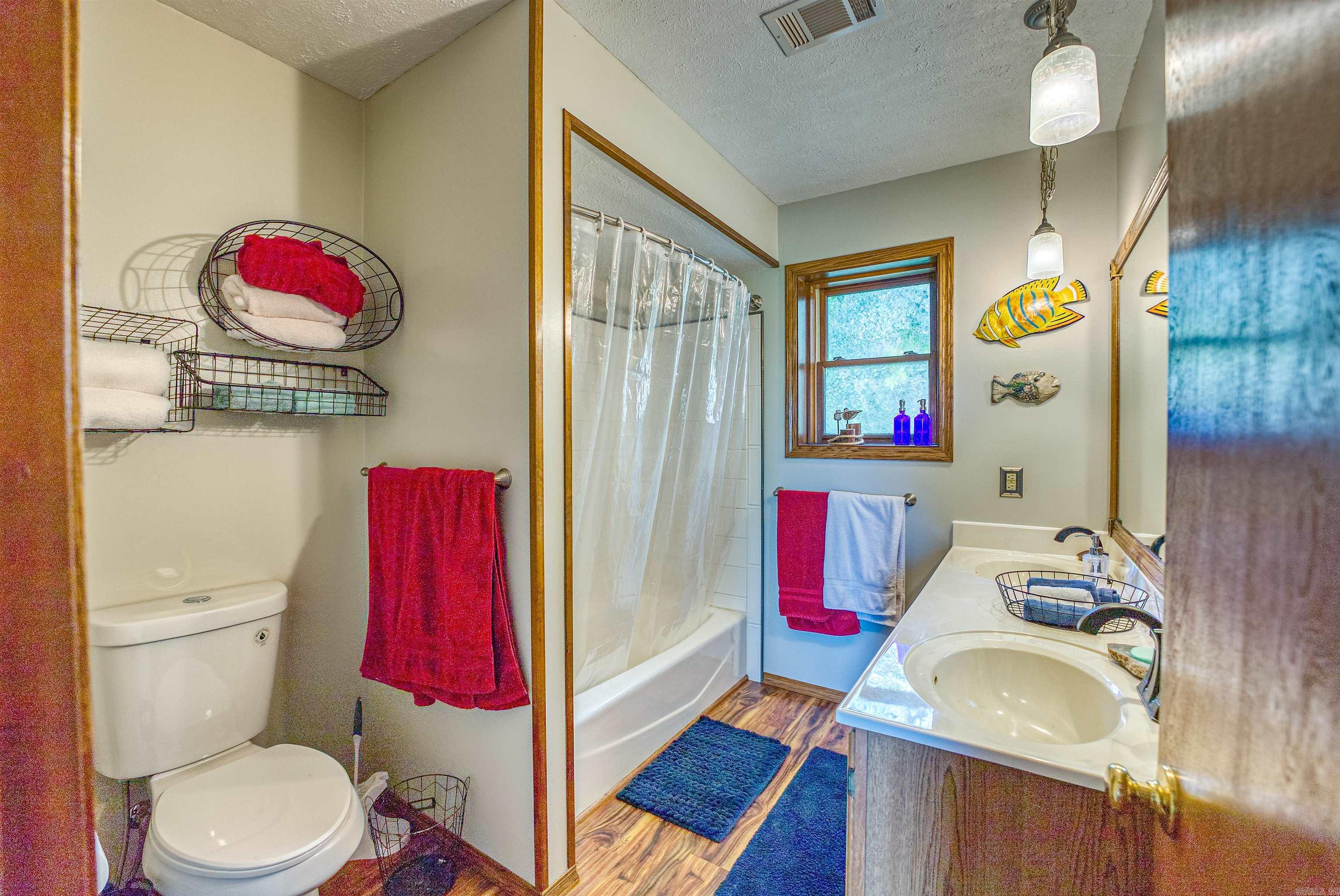 855  Buff  Mountain Home, AR