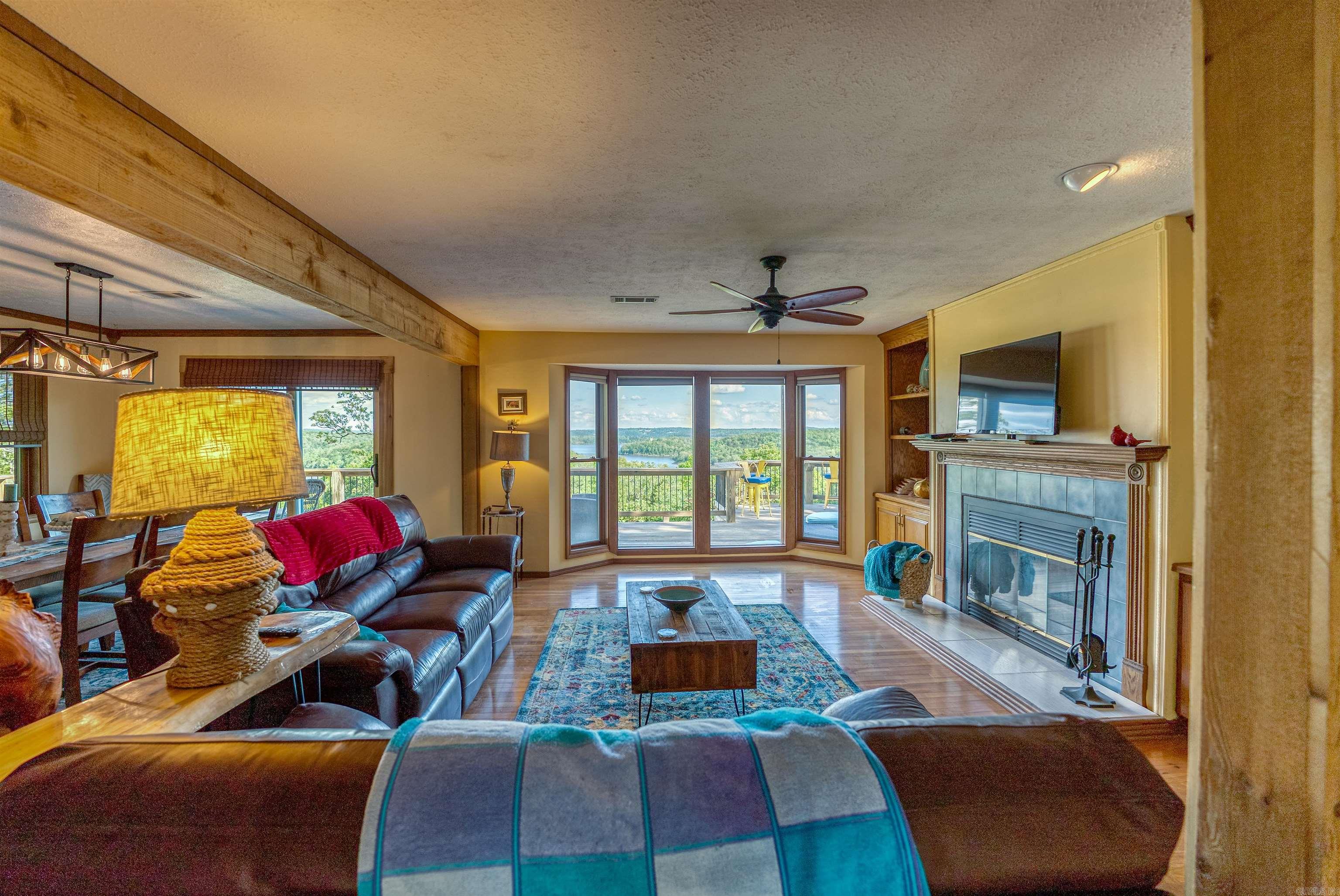 855  Buff  Mountain Home, AR