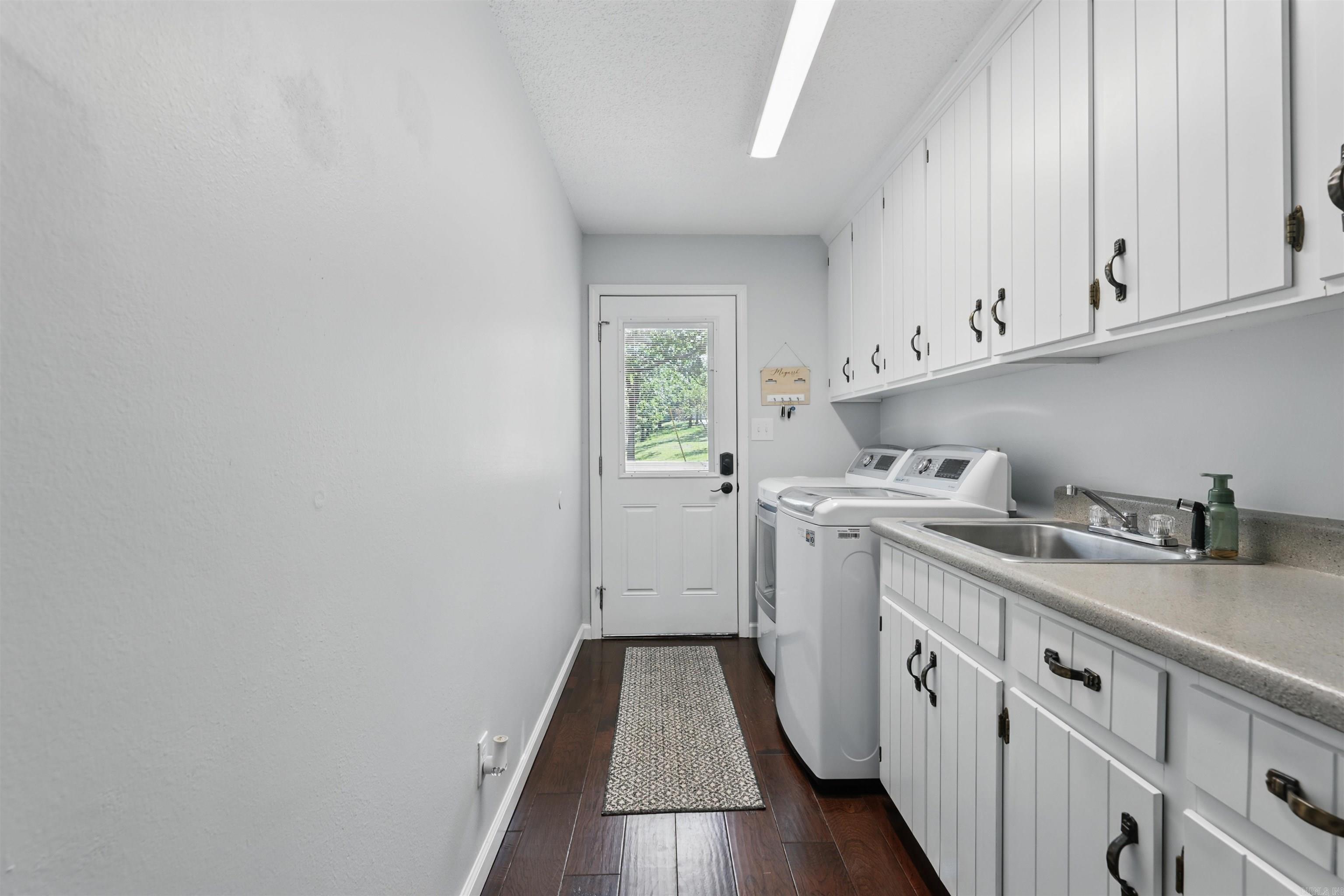117  Lewisburg  Austin, AR