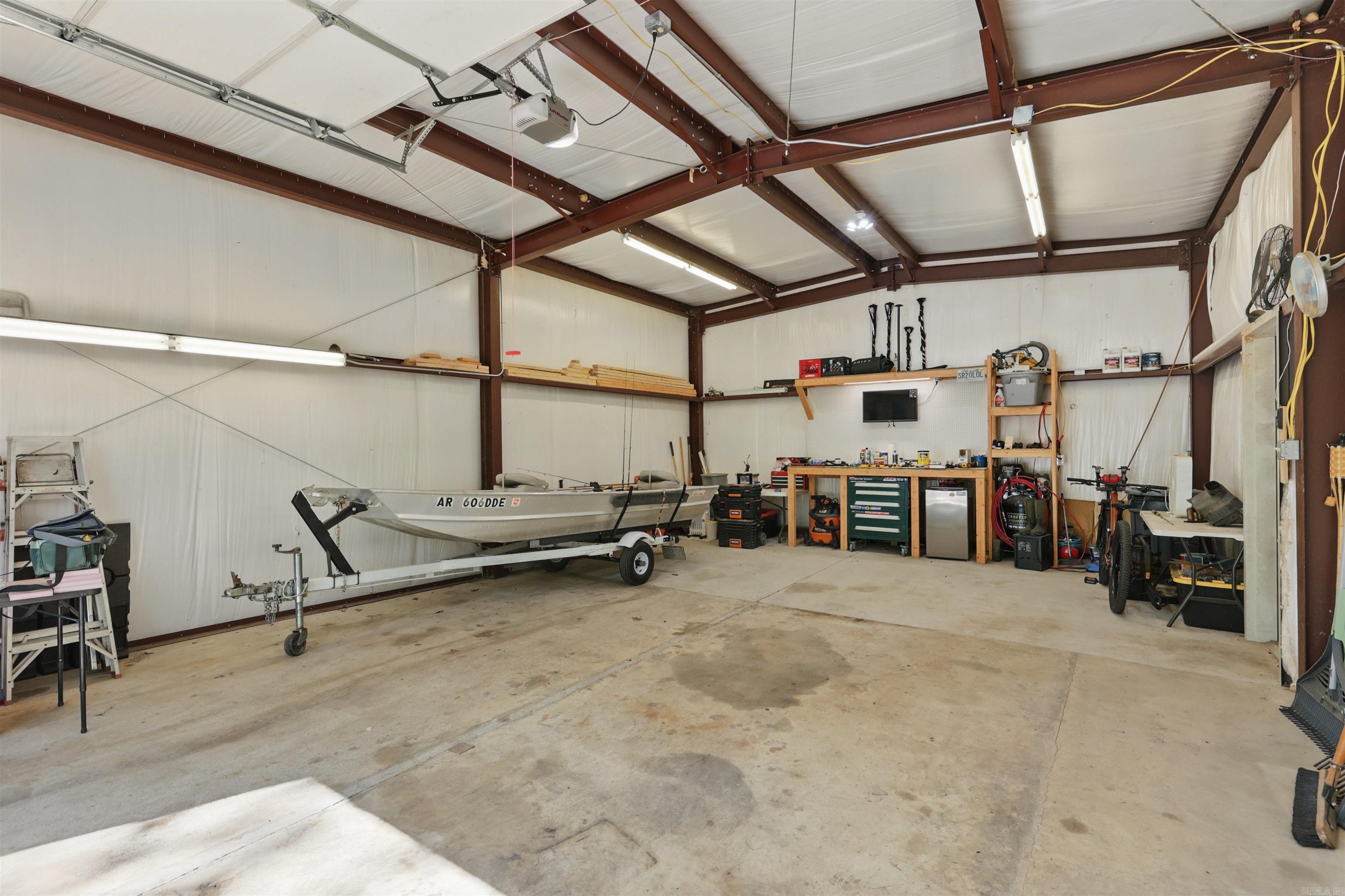 117  Lewisburg  Austin, AR