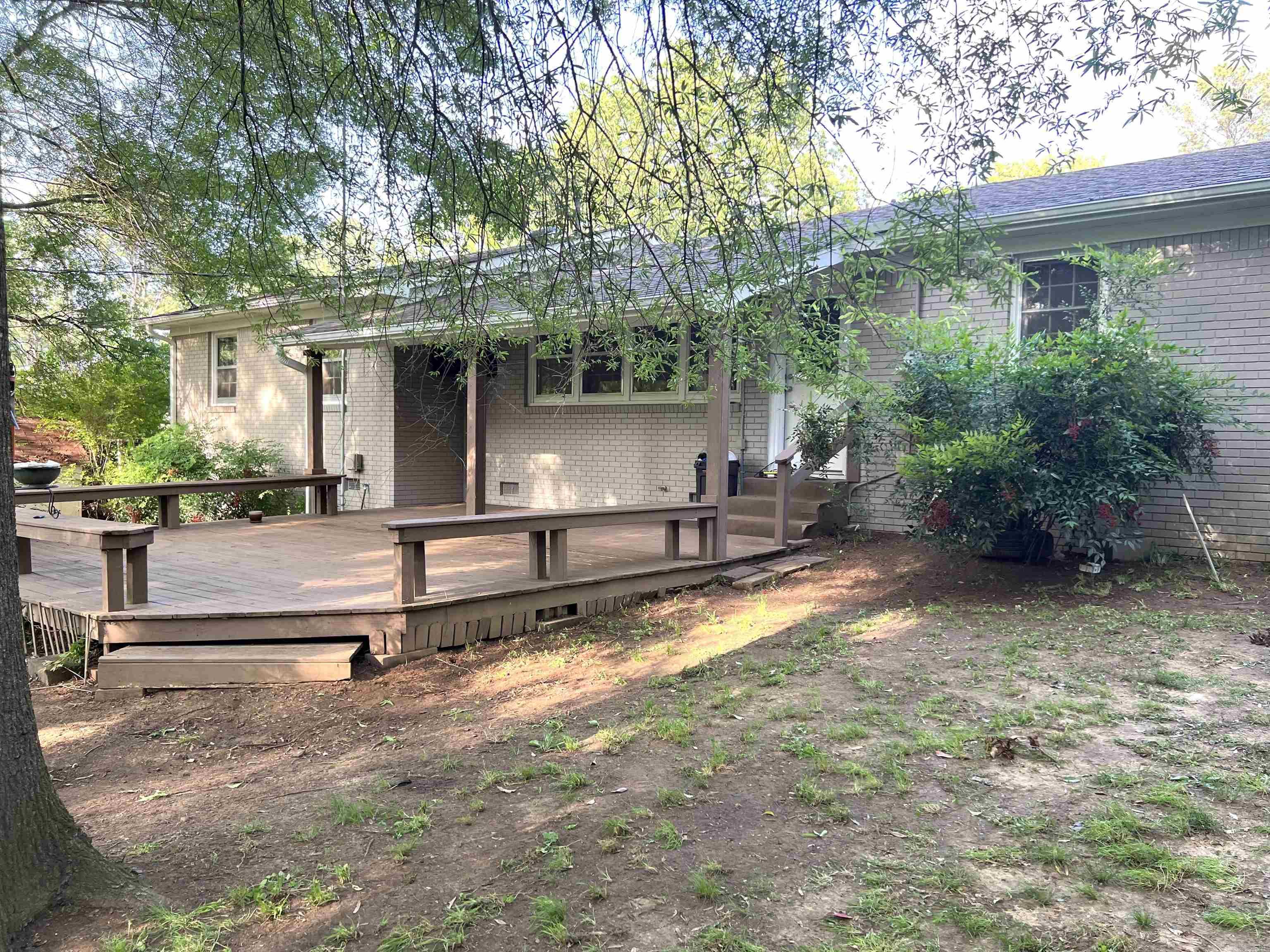 903  Randall  Searcy, AR