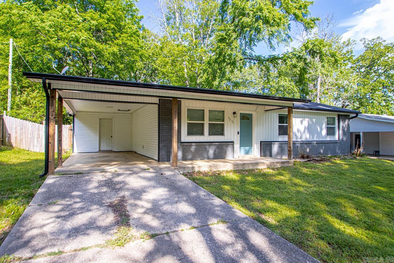 6707 Grayson