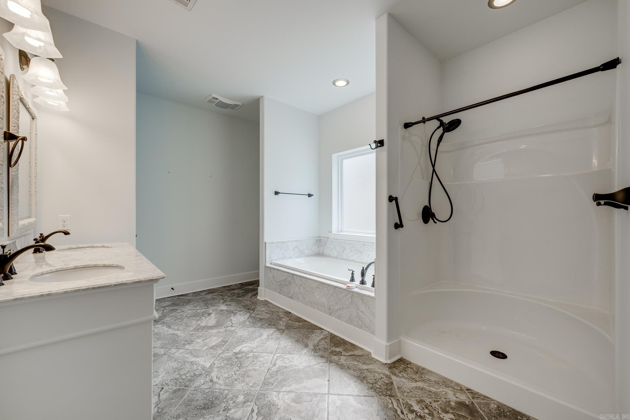 2700 Stonebrook Cove Conway, AR 72034