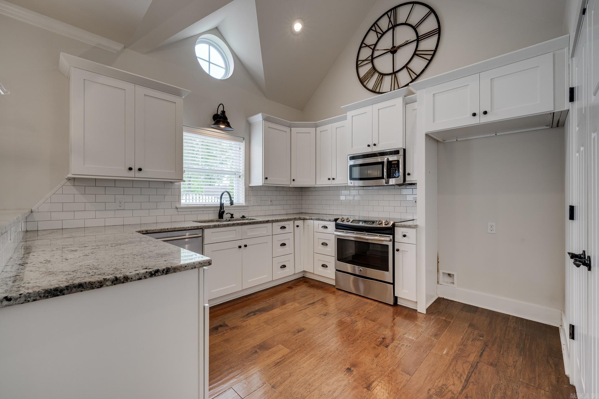 2700 Stonebrook Cove Conway, AR 72034