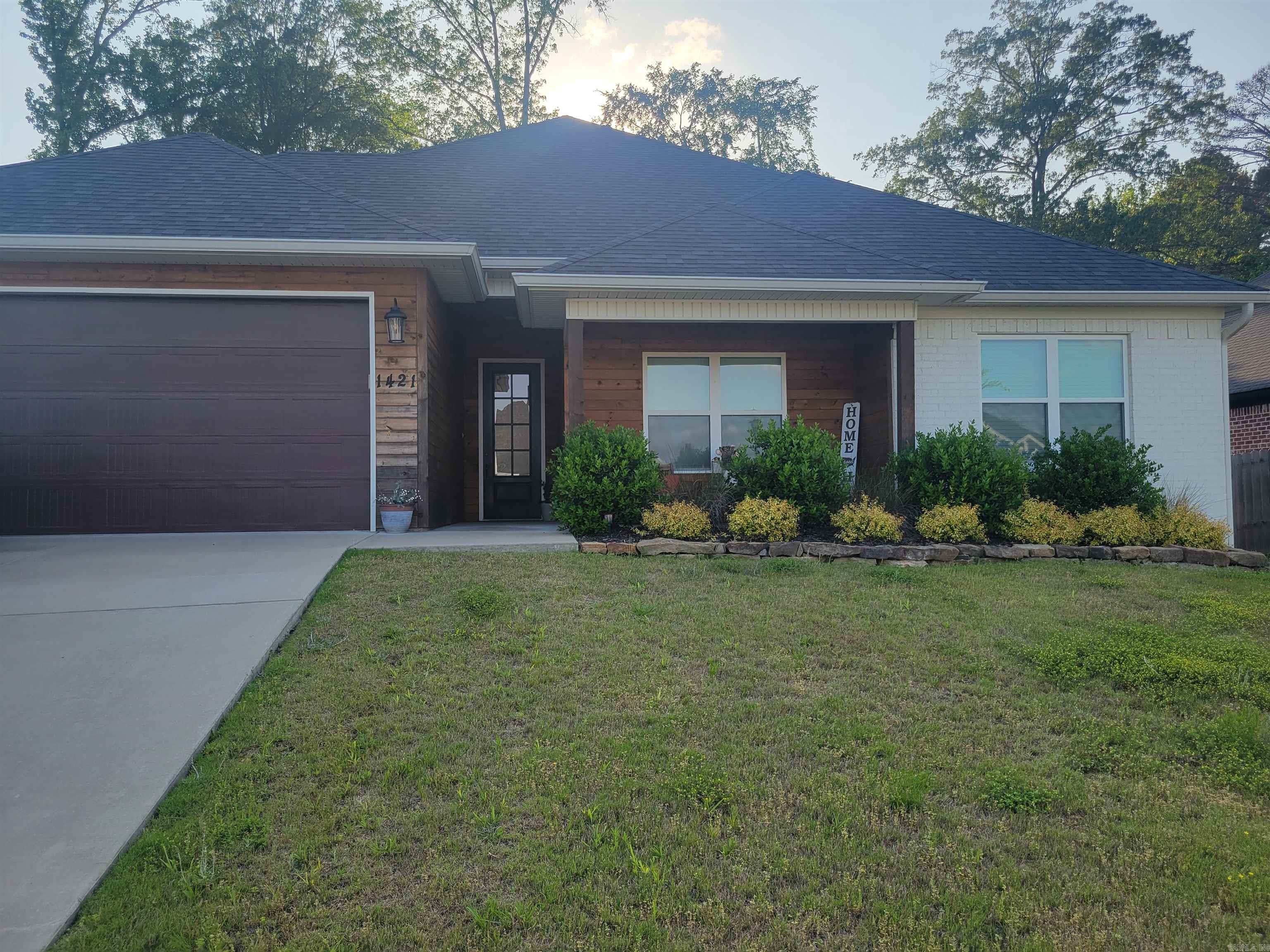 1421 Woolridge Drive Benton, AR 72019-0000