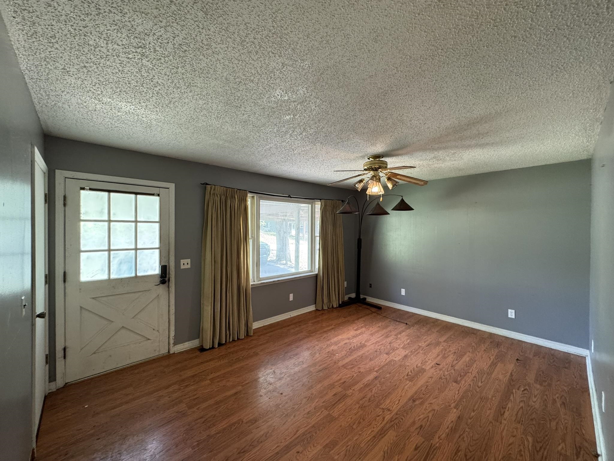 155  Walnut  Yellville, AR