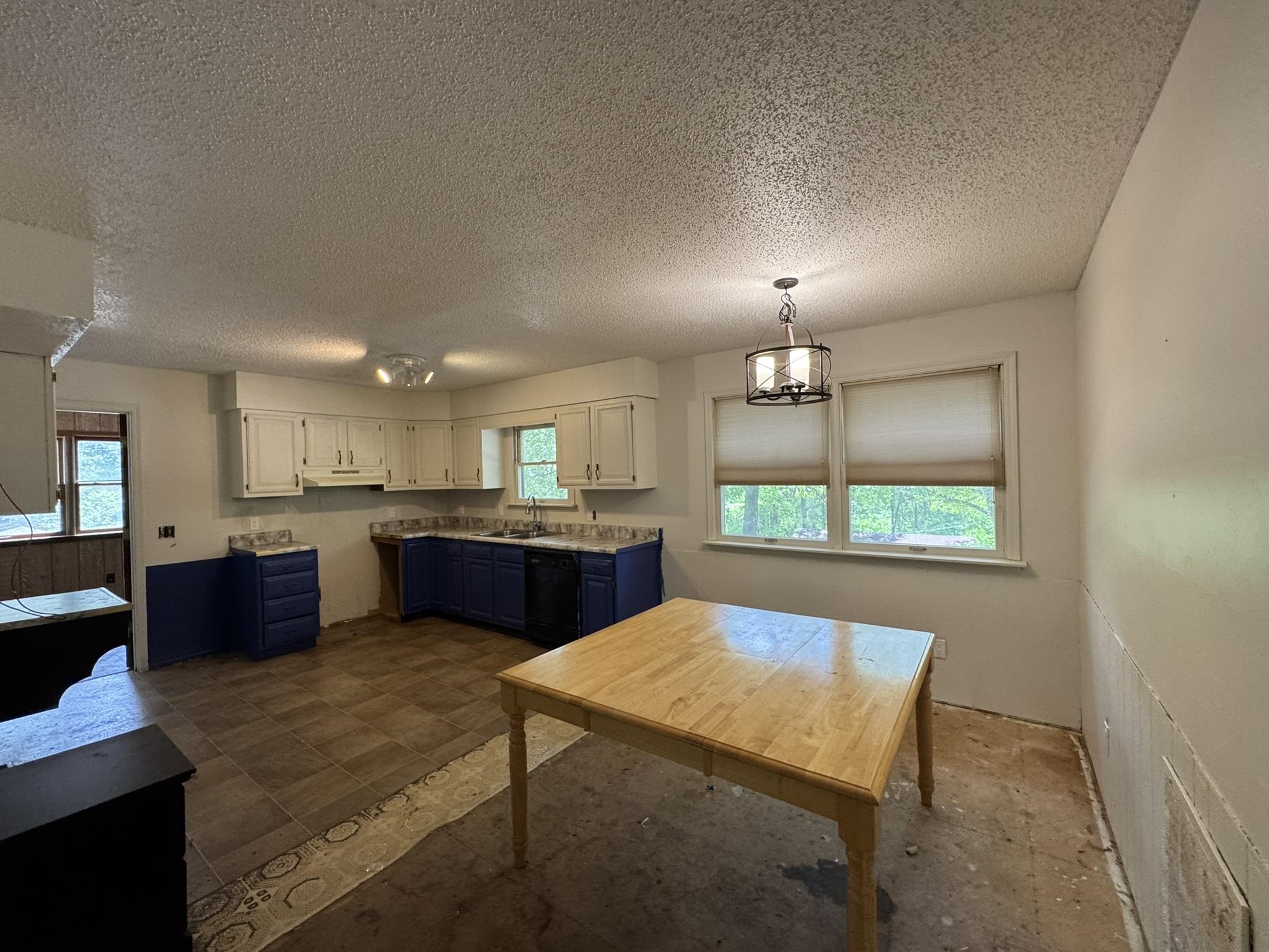 155  Walnut  Yellville, AR