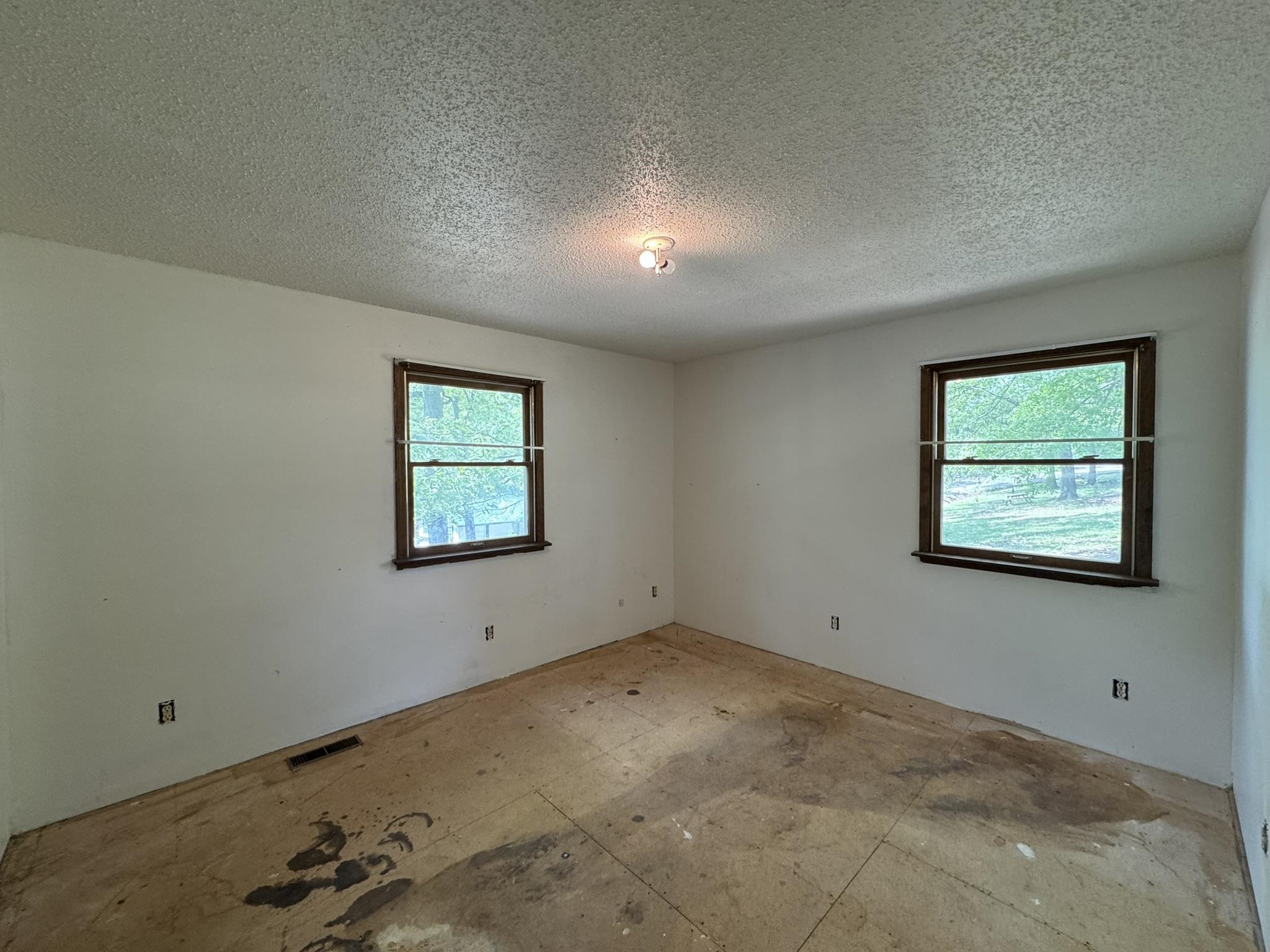 155  Walnut  Yellville, AR