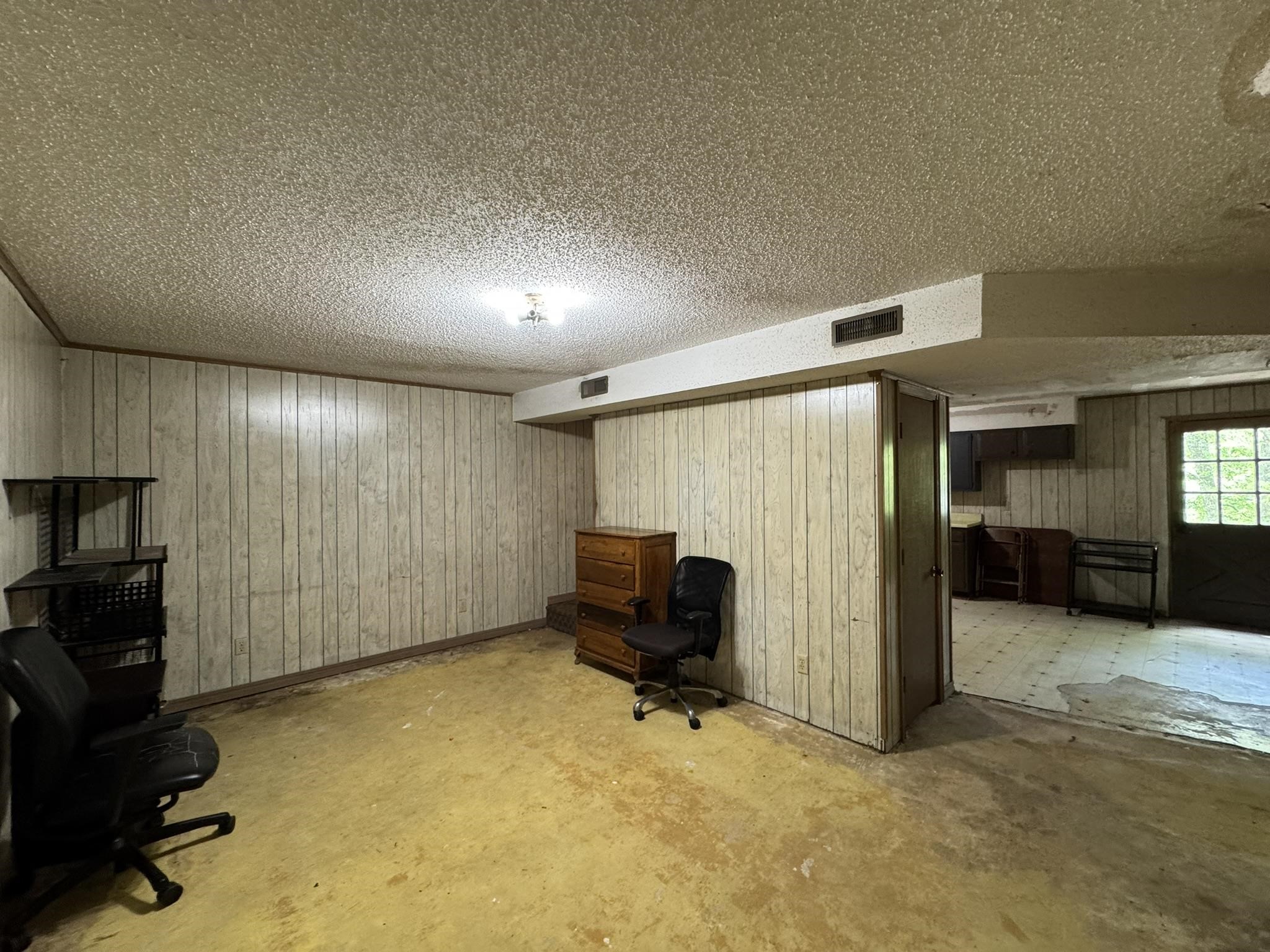 155  Walnut  Yellville, AR