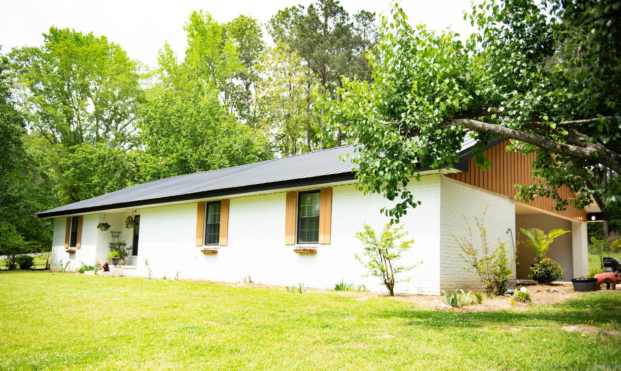 969 Pigeon Hill Rd.