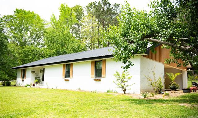 969  Pigeon Hill Rd.  Strong, AR