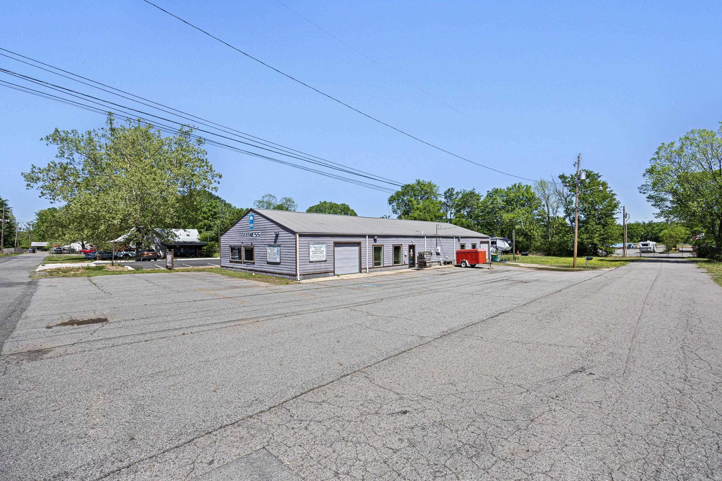900 W E  Russellville, AR
