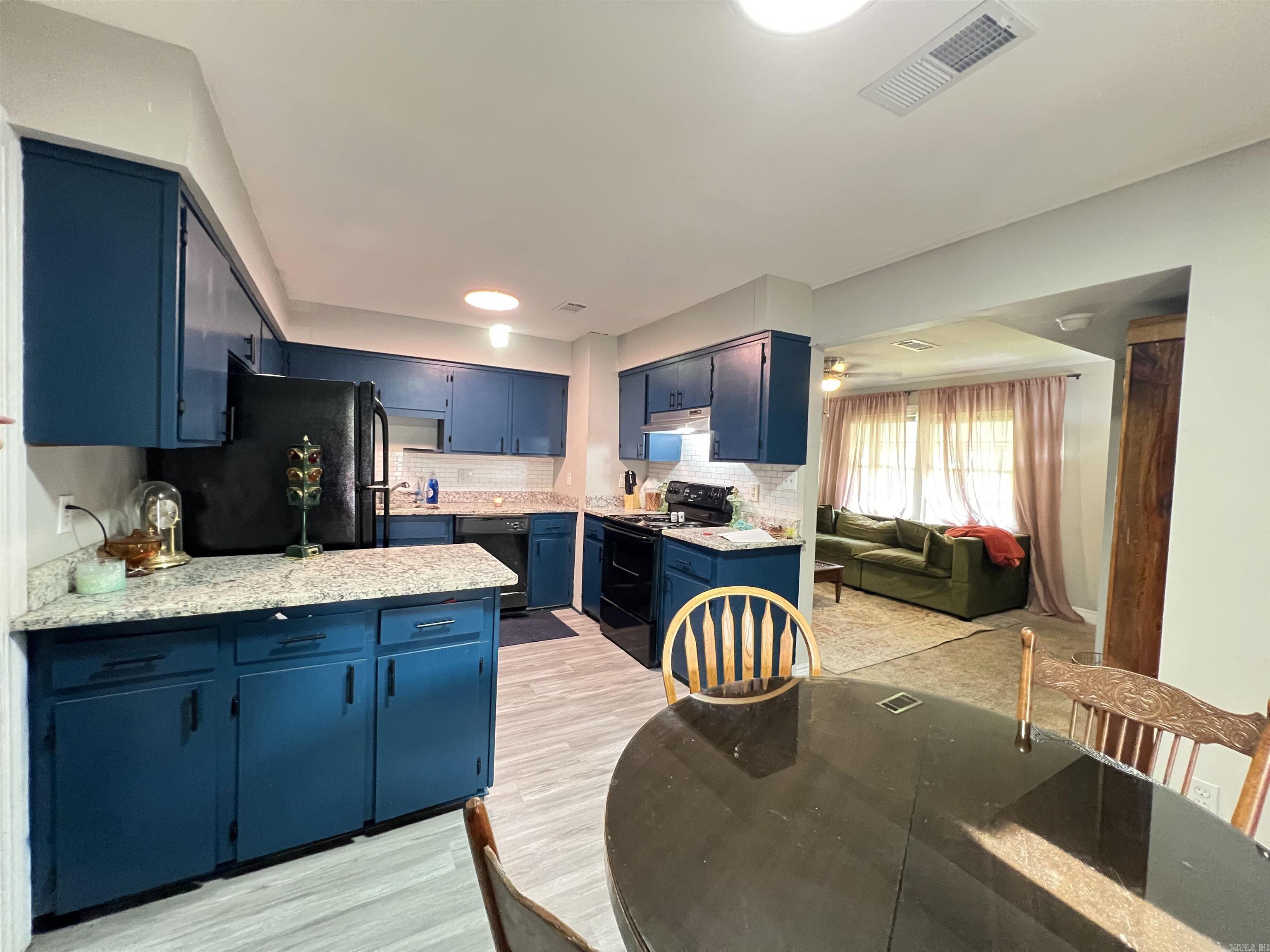 1504 W Center  Searcy, AR