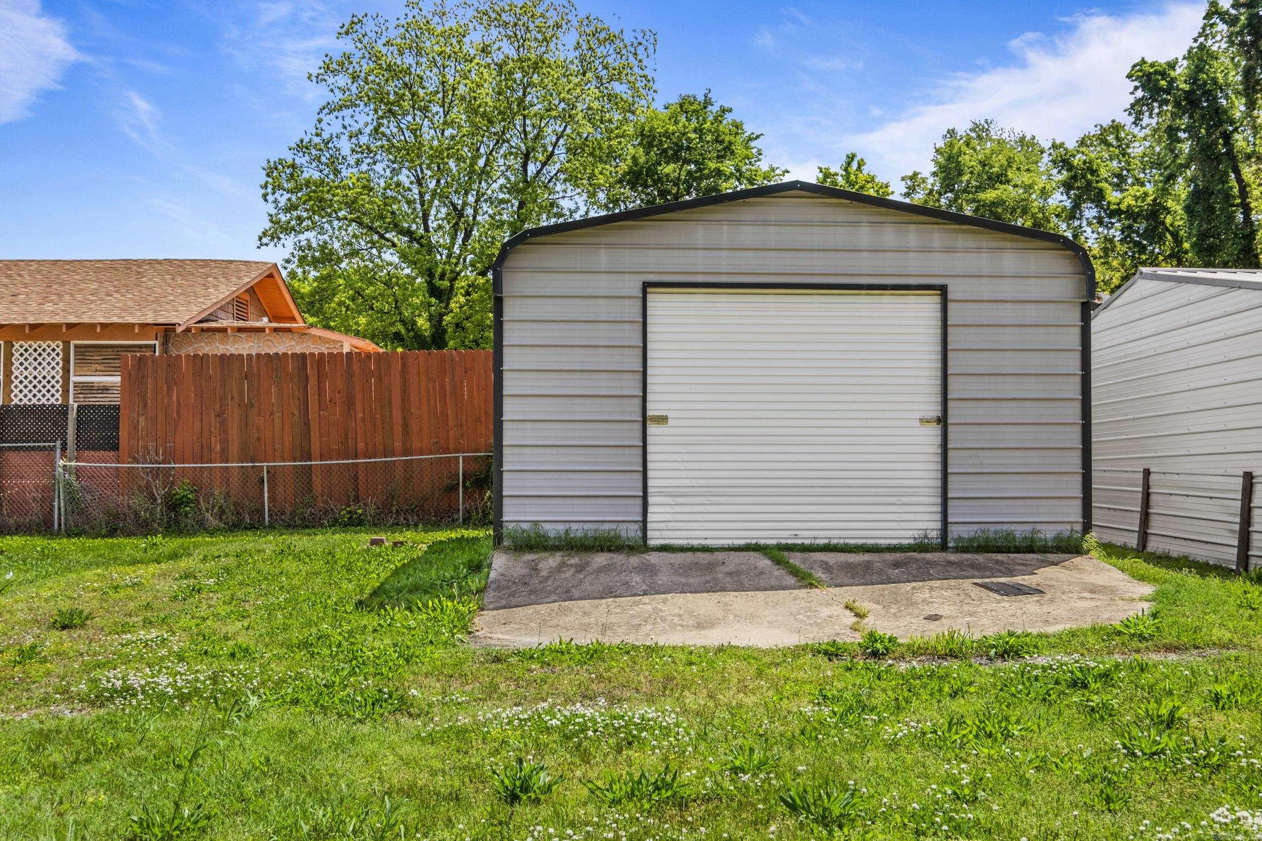 2101  Simpson  Little Rock, AR