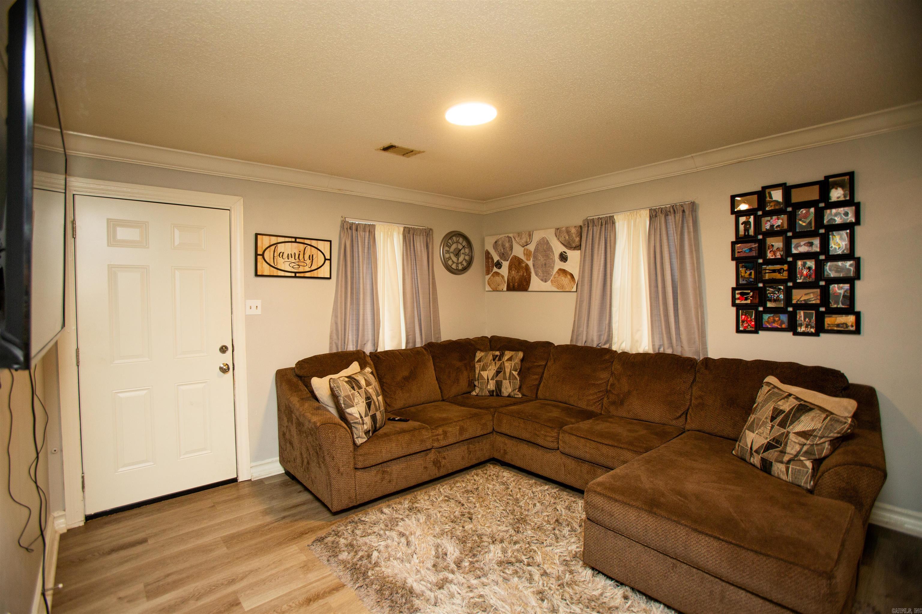 2101  Simpson  Little Rock, AR