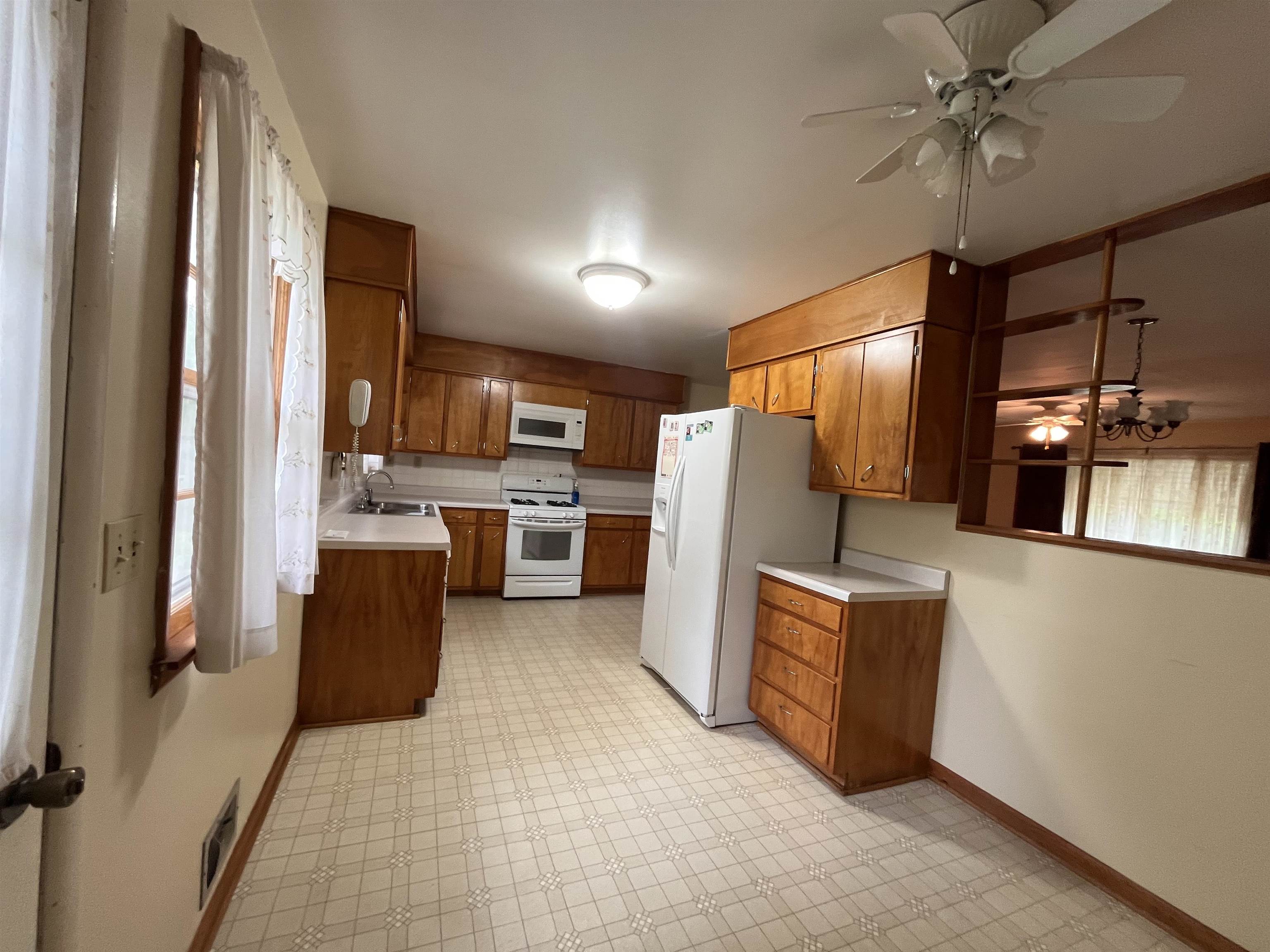 509 S 6th  Thayer, MO